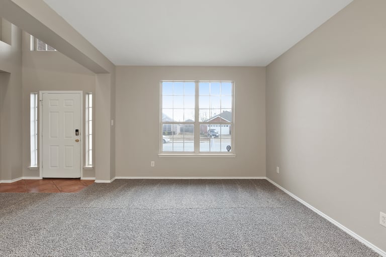 Photo 6 of 32 - 3553 Sedona Dr, Grand Prairie, TX 75052