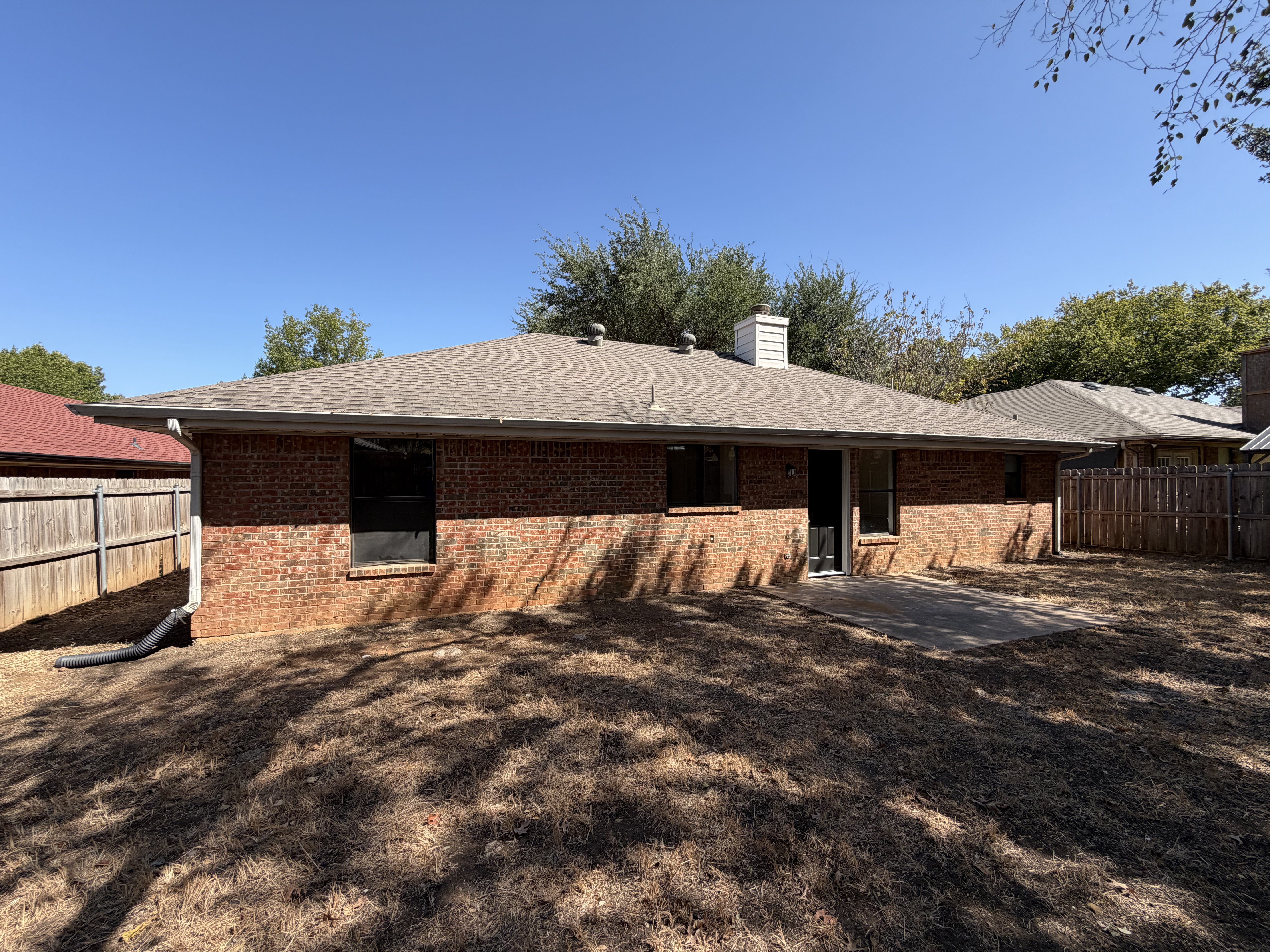Photo 5 of 19 of 2812 Beverly Dr, Denton, TX