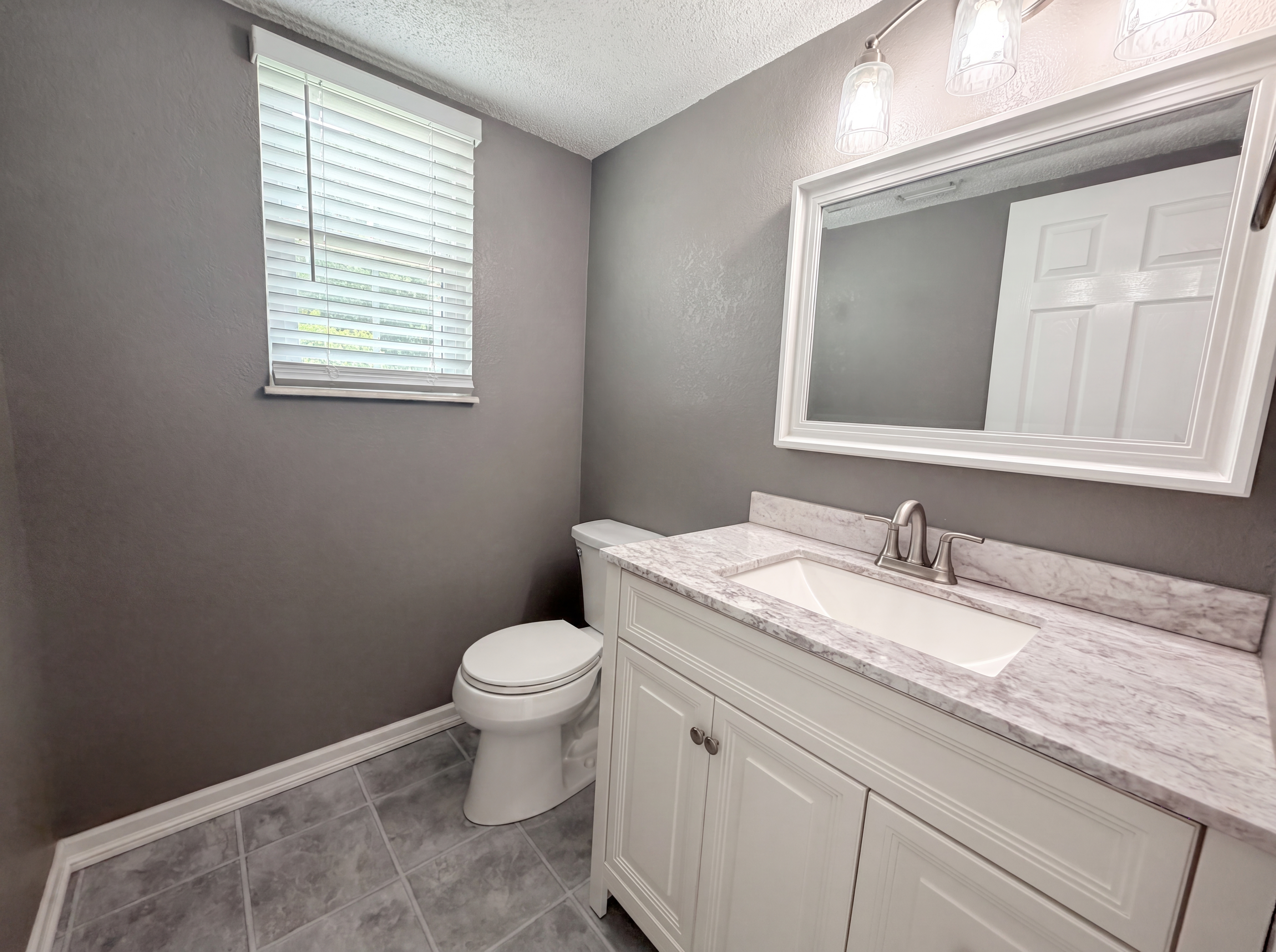 Photo 8 of 21 of 912 Mill Creek Dr, Imperial, MO