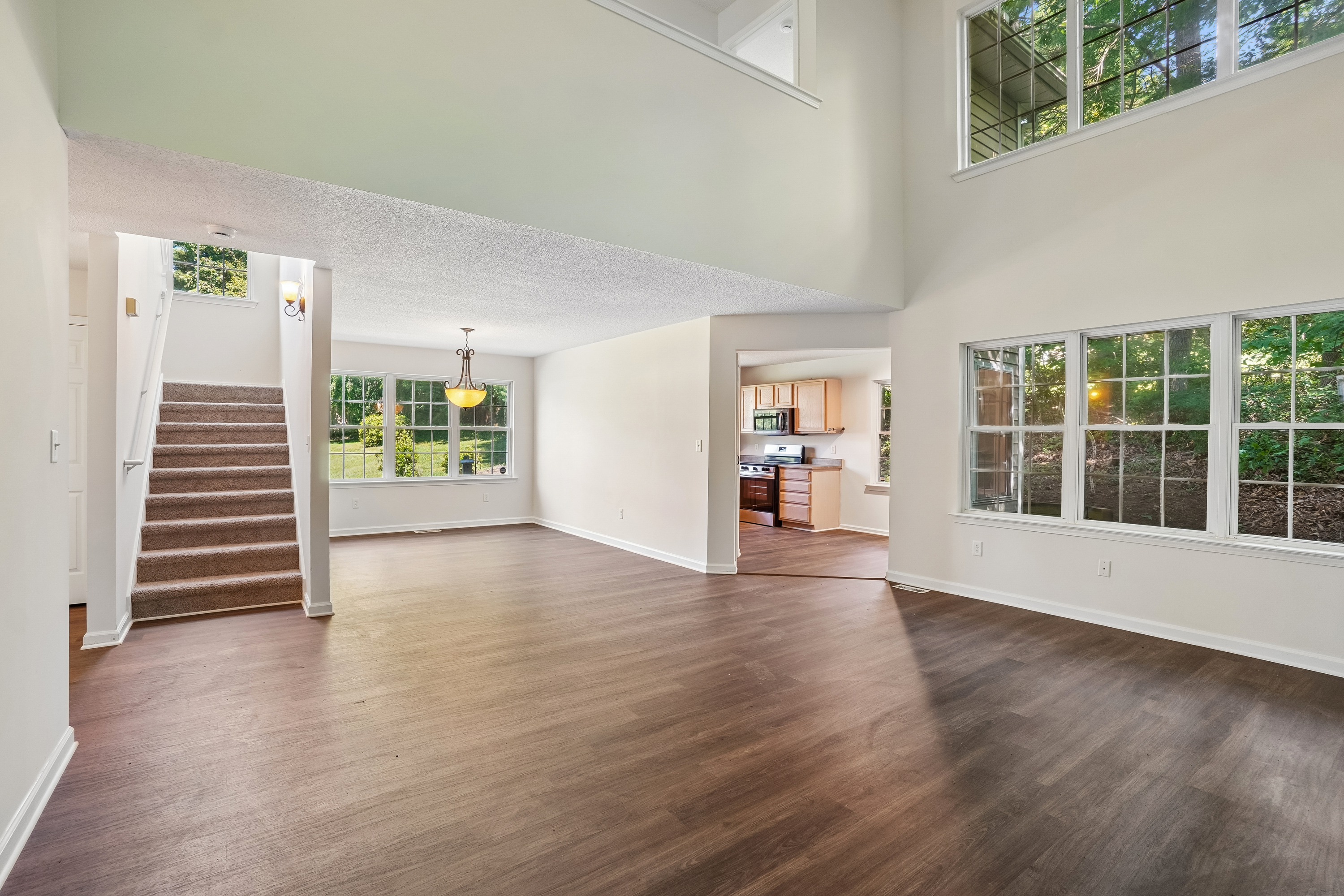 Photo 8 of 65 of 124 Karla Cir, Hendersonville, NC