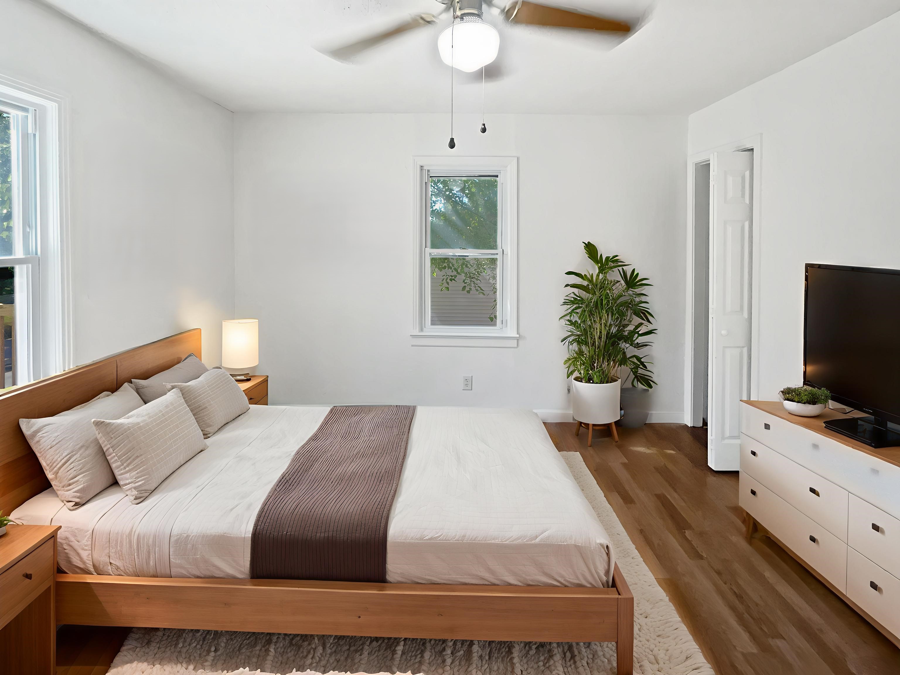 Photo 4 of 24 of 4958 N Lister Ave, Kansas City, MO