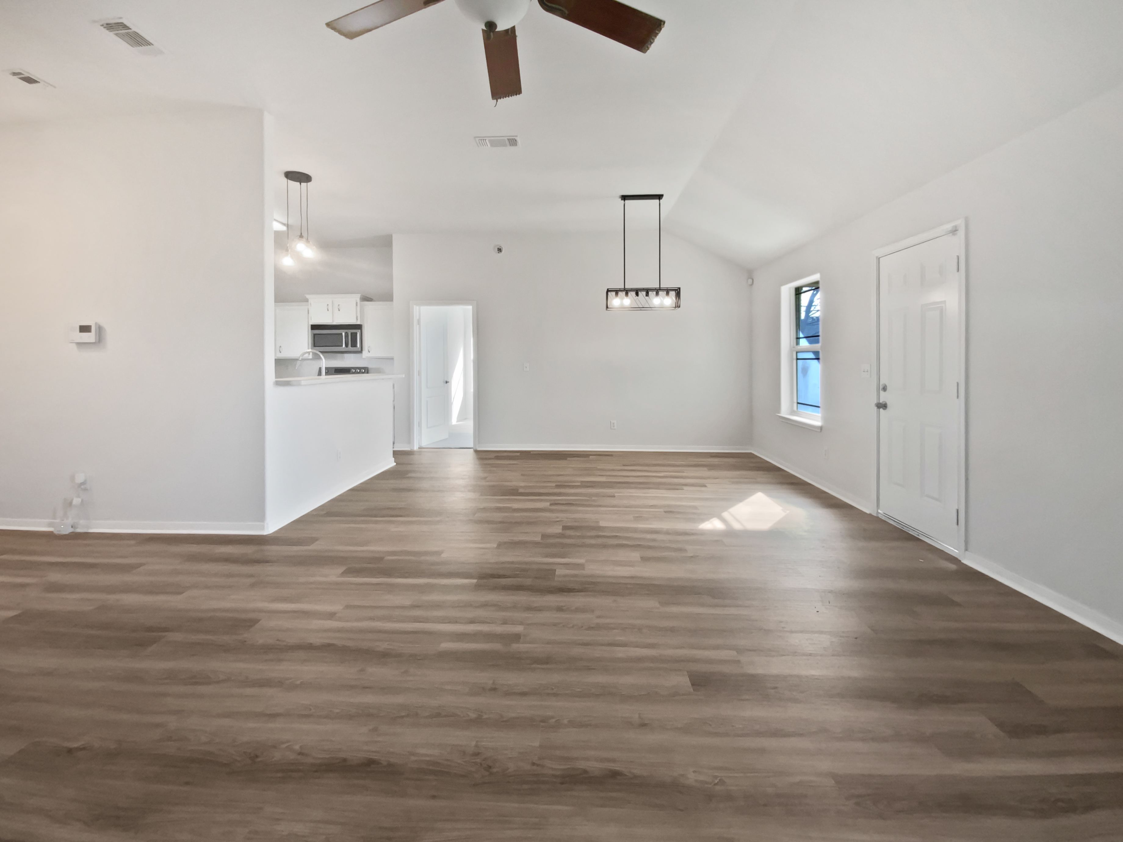 Photo 7 of 15 of 3808 Tatonka Dr, Killeen, TX