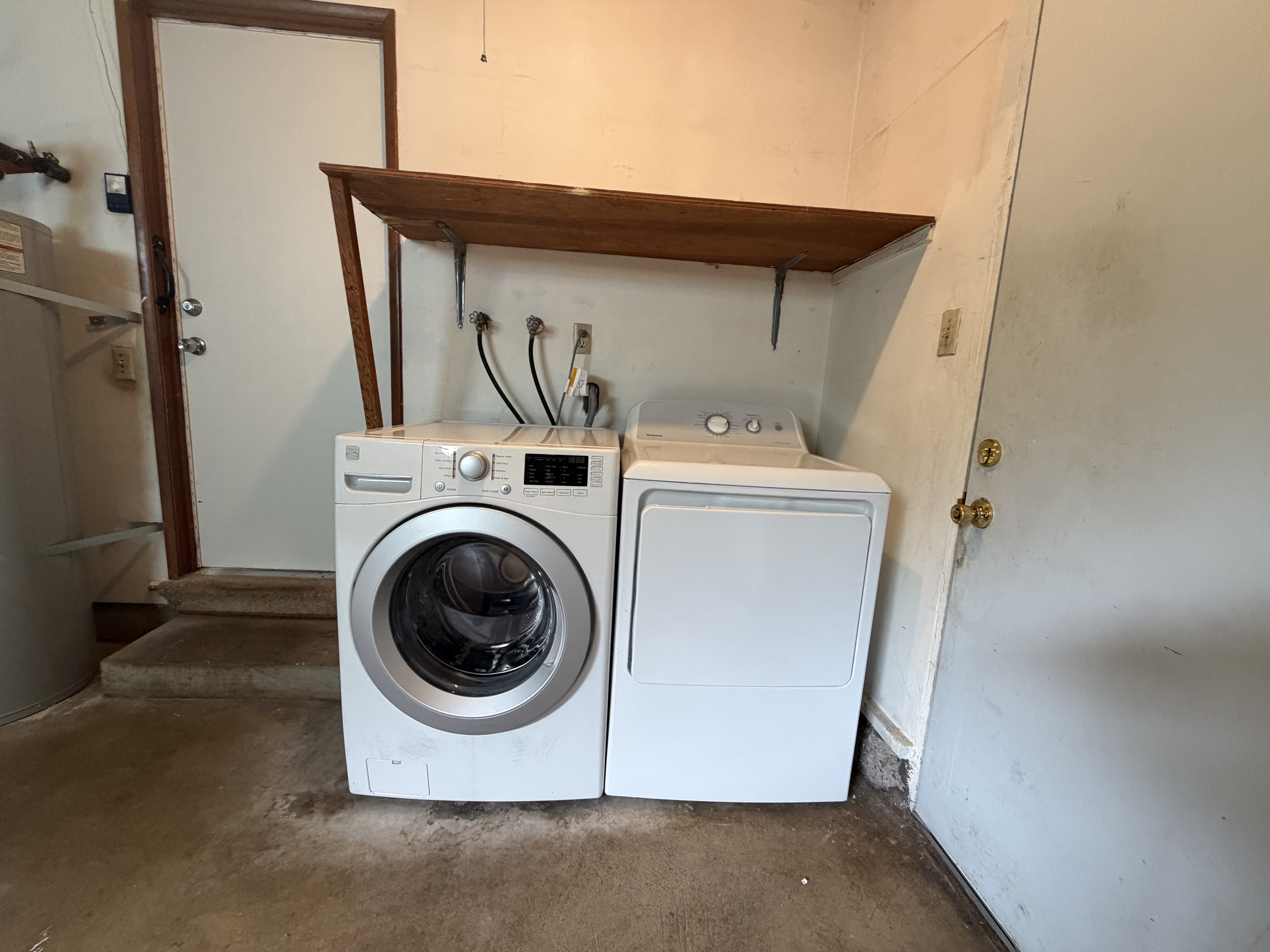 Photo 13 of 16 of 3910 SE 71st Ave, Portland, OR
