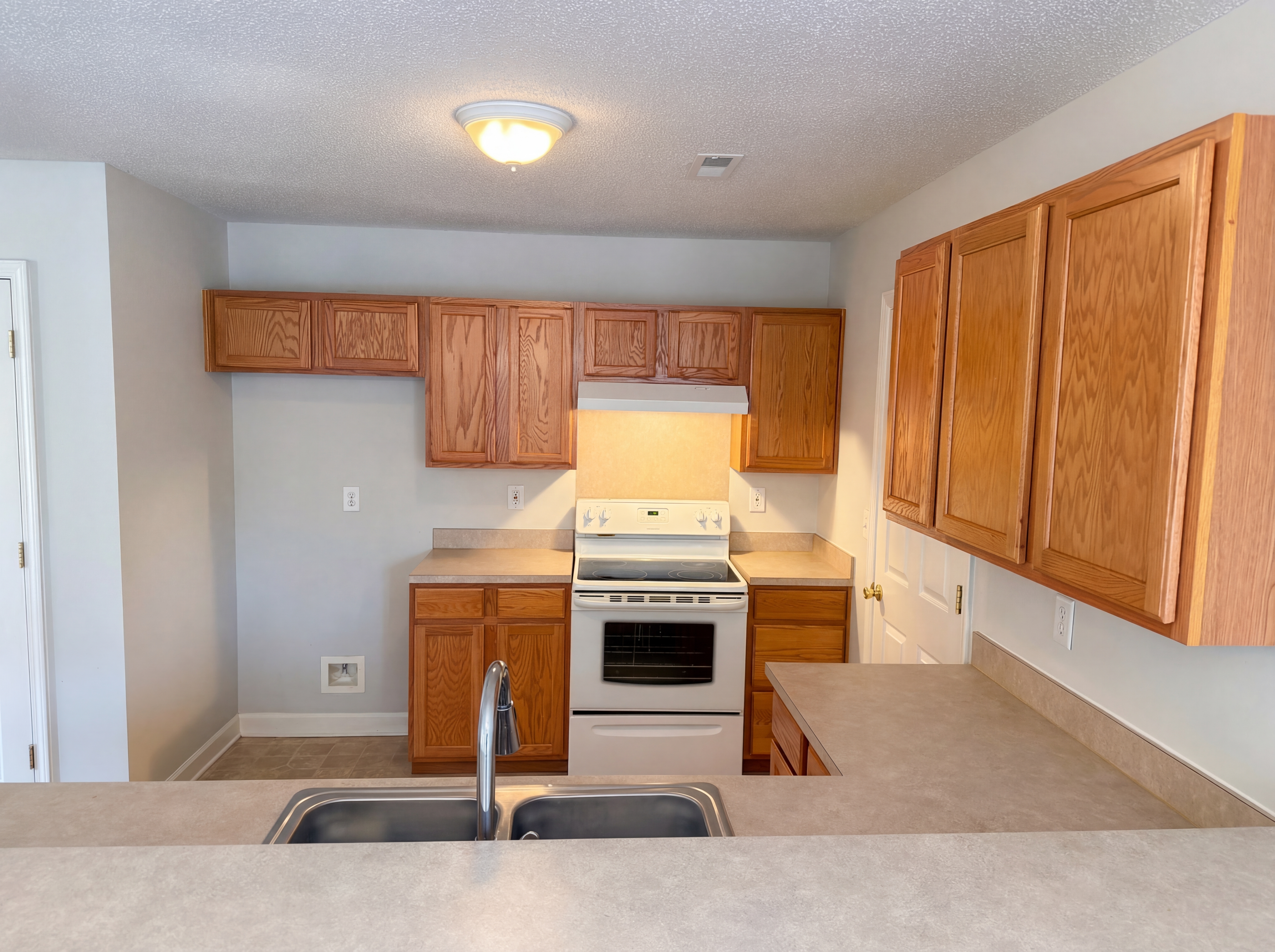 Photo 7 of 17 of 3461 E Fairmeadow Dr, Lancaster, SC