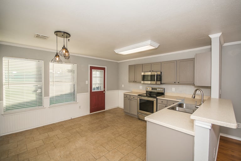 Photo 7 of 20 - 2605 Caprock Rd, McKinney, TX 75071