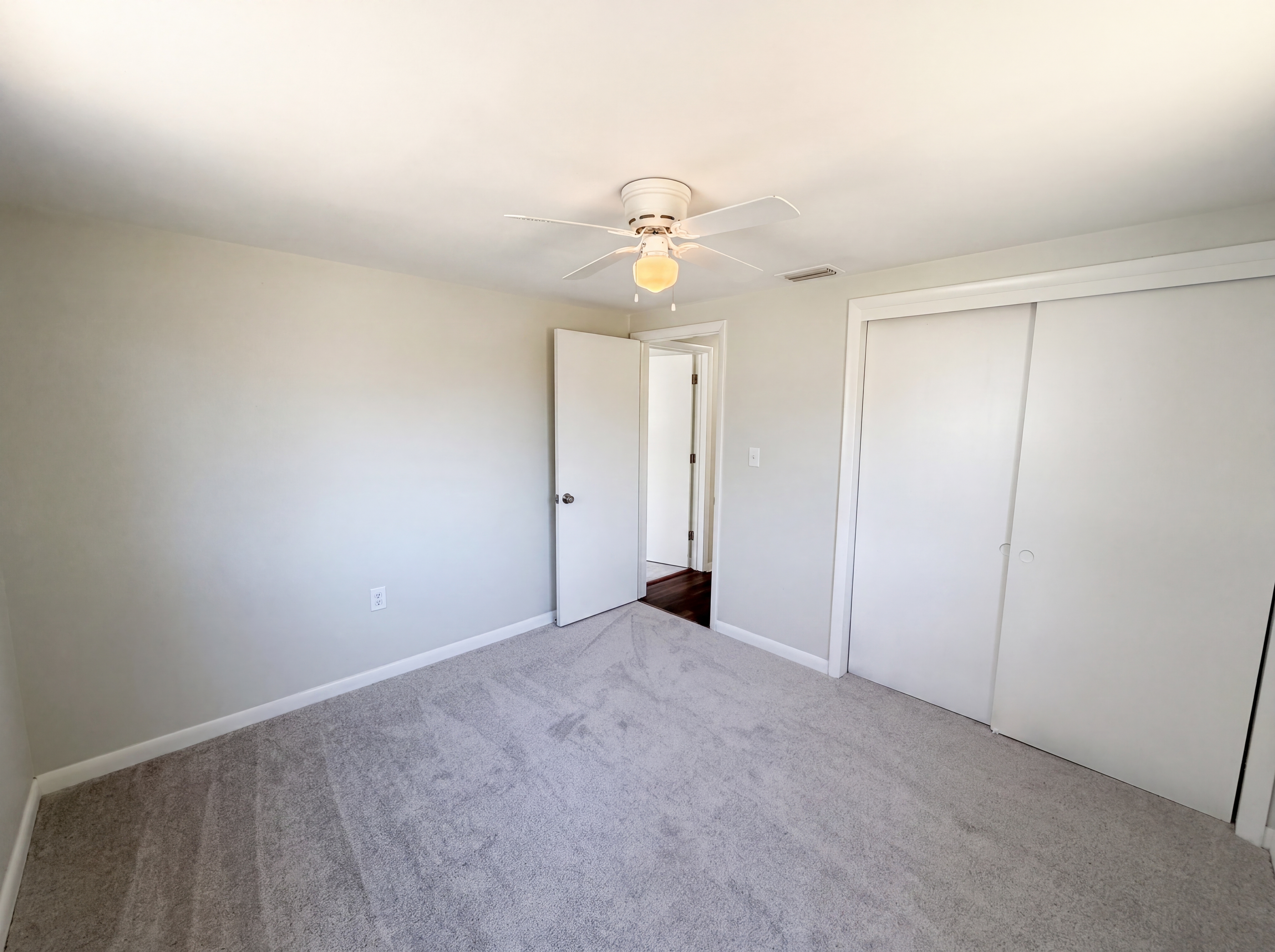 Photo 4 of 26 of 3523 Berkshire St, New Port Richey, FL