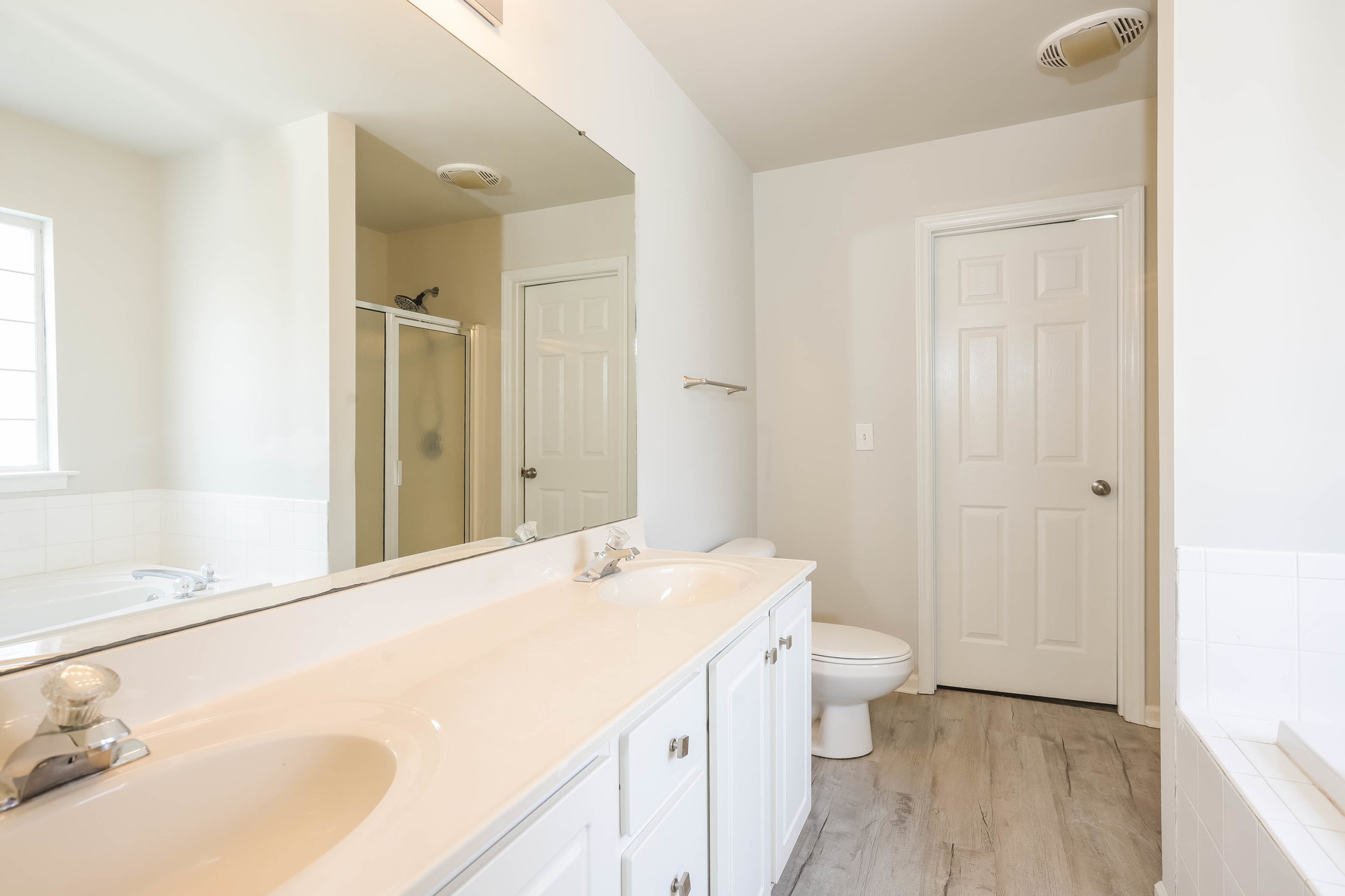 Photo 8 of 22 of 503 Plateau Dr, Greenville, NC