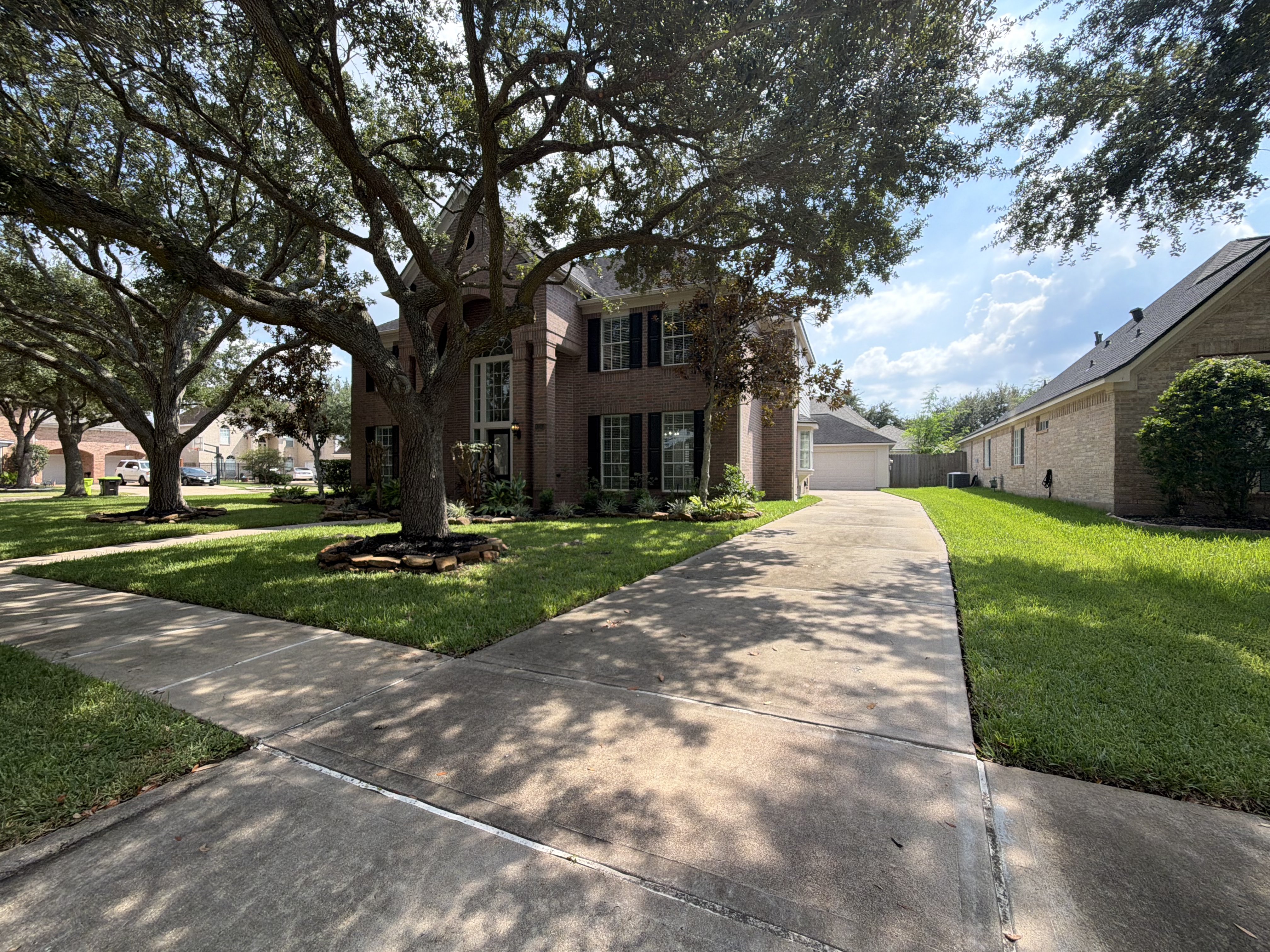 Photo 10 of 57 of 4203 Waterside Ct, Missouri City, TX