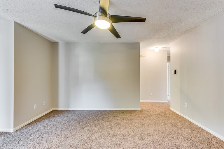 Photo 27 of 38 - 404 Pecan Hollow Dr, Coppell, TX 75019