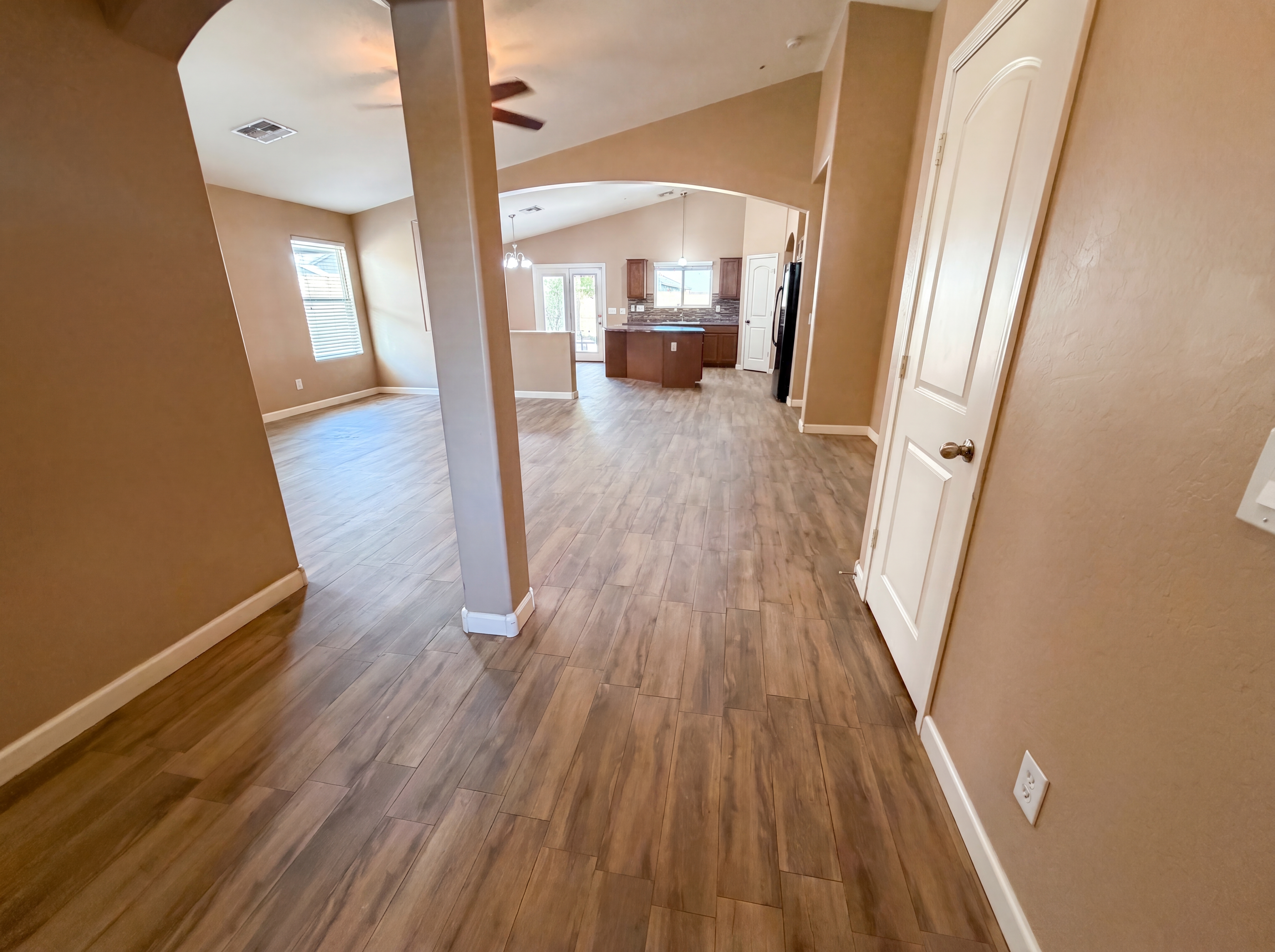Photo 6 of 29 of 4181 S 247th Dr, Buckeye, AZ