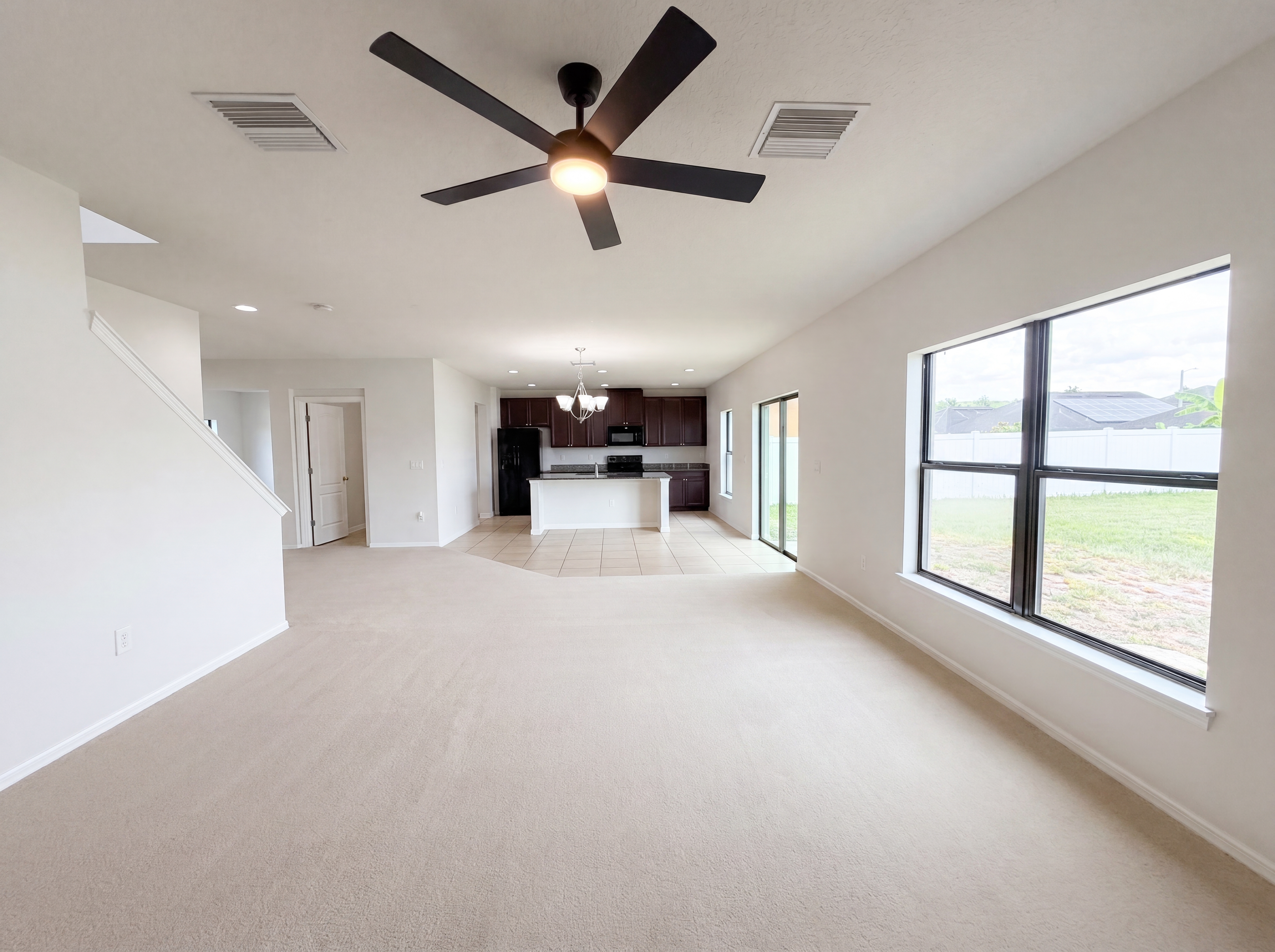 Photo 3 of 29 of 14207 Alistar Manor Dr, Wimauma, FL