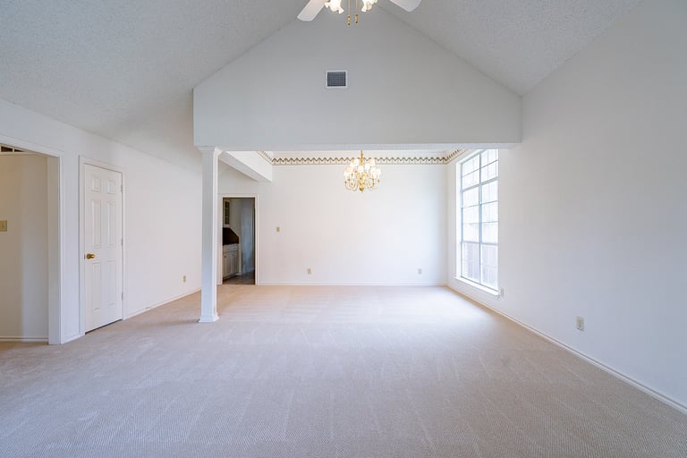 Photo 10 of 25 - 4203 Capstone Dr, Carrollton, TX 75010
