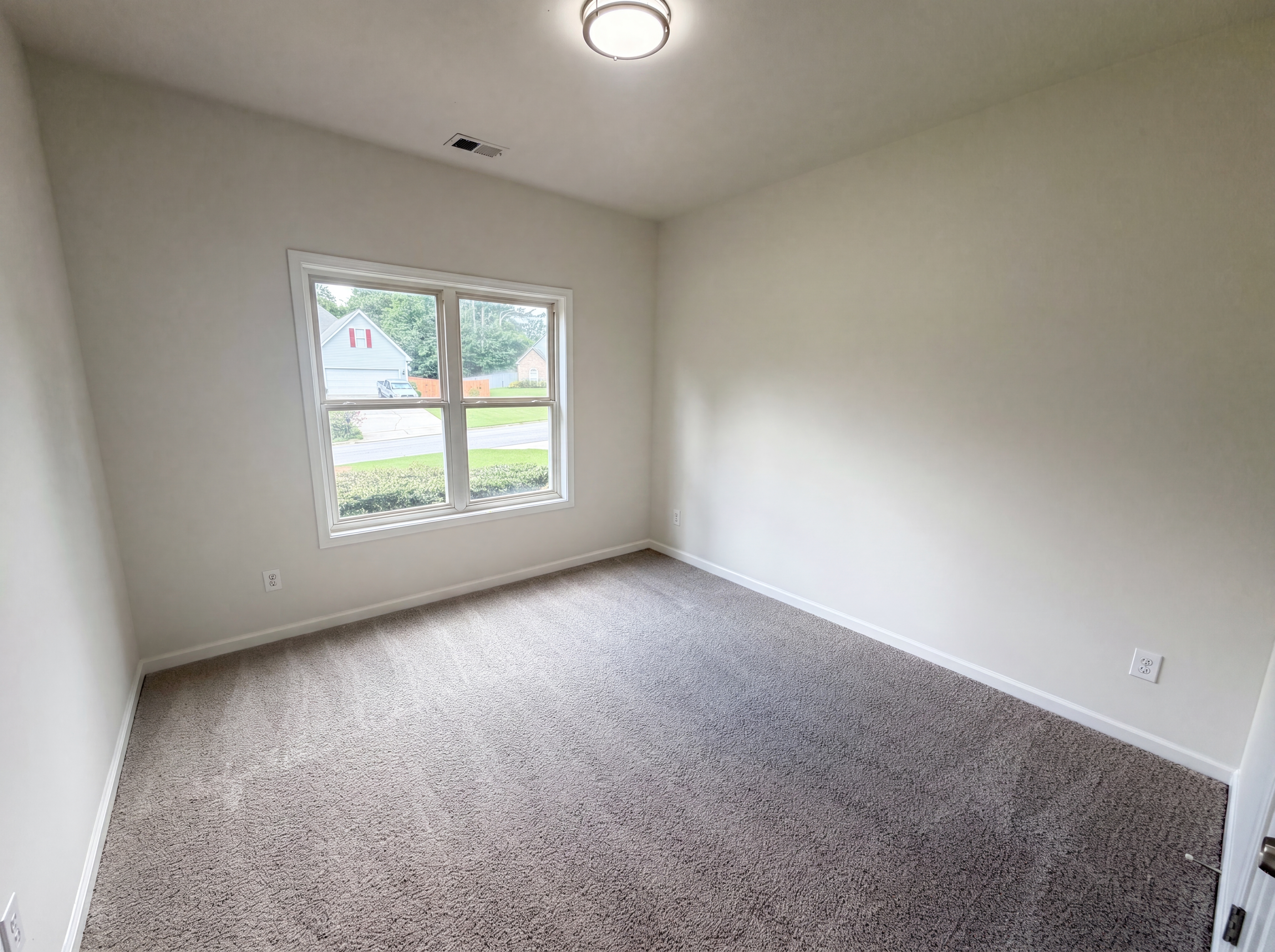 Photo 11 of 25 of 3322 Henderson View Ct, Loganville, GA
