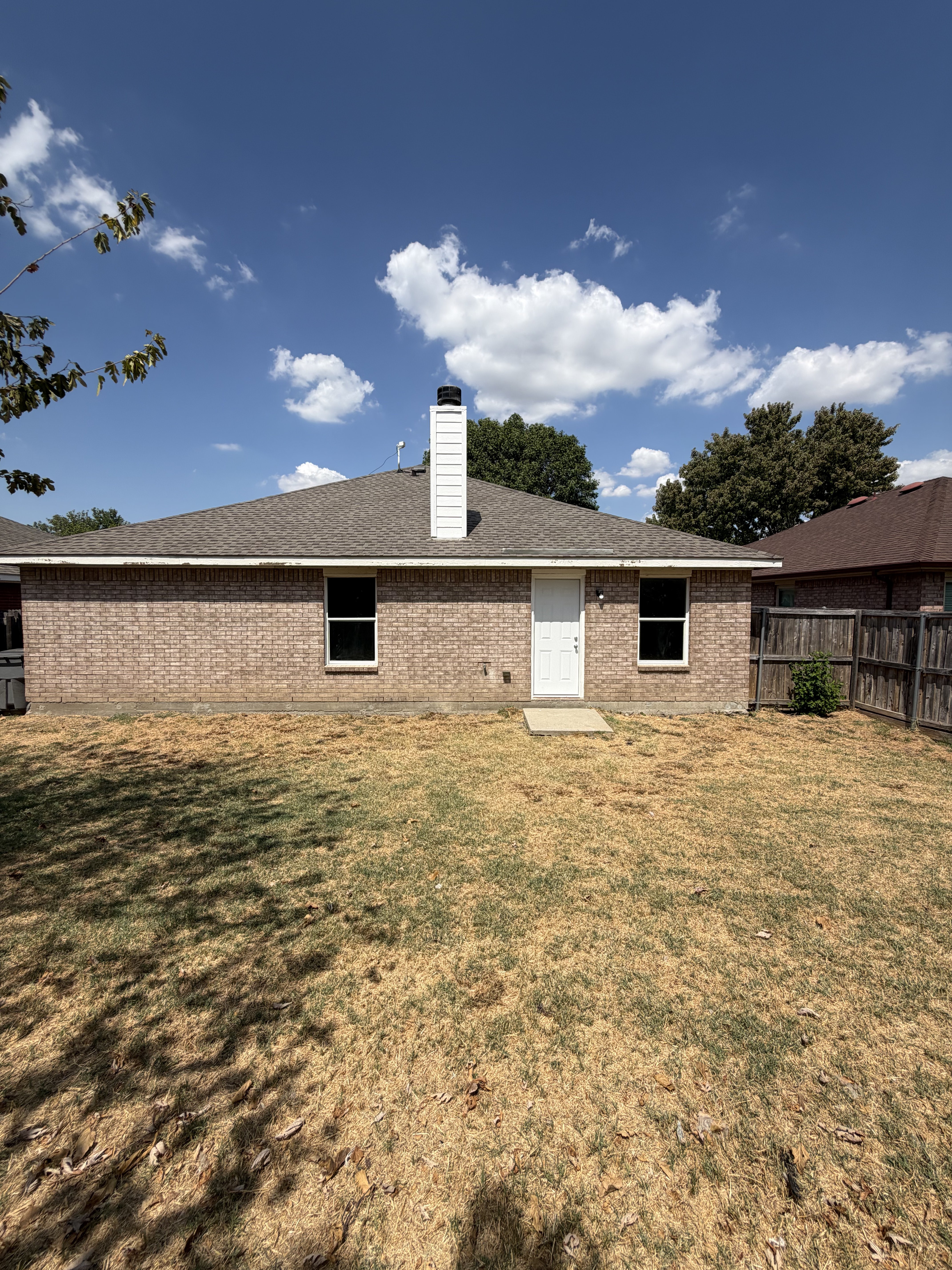 Photo 5 of 17 of 1910 Tawakani Ln, Little Elm, TX