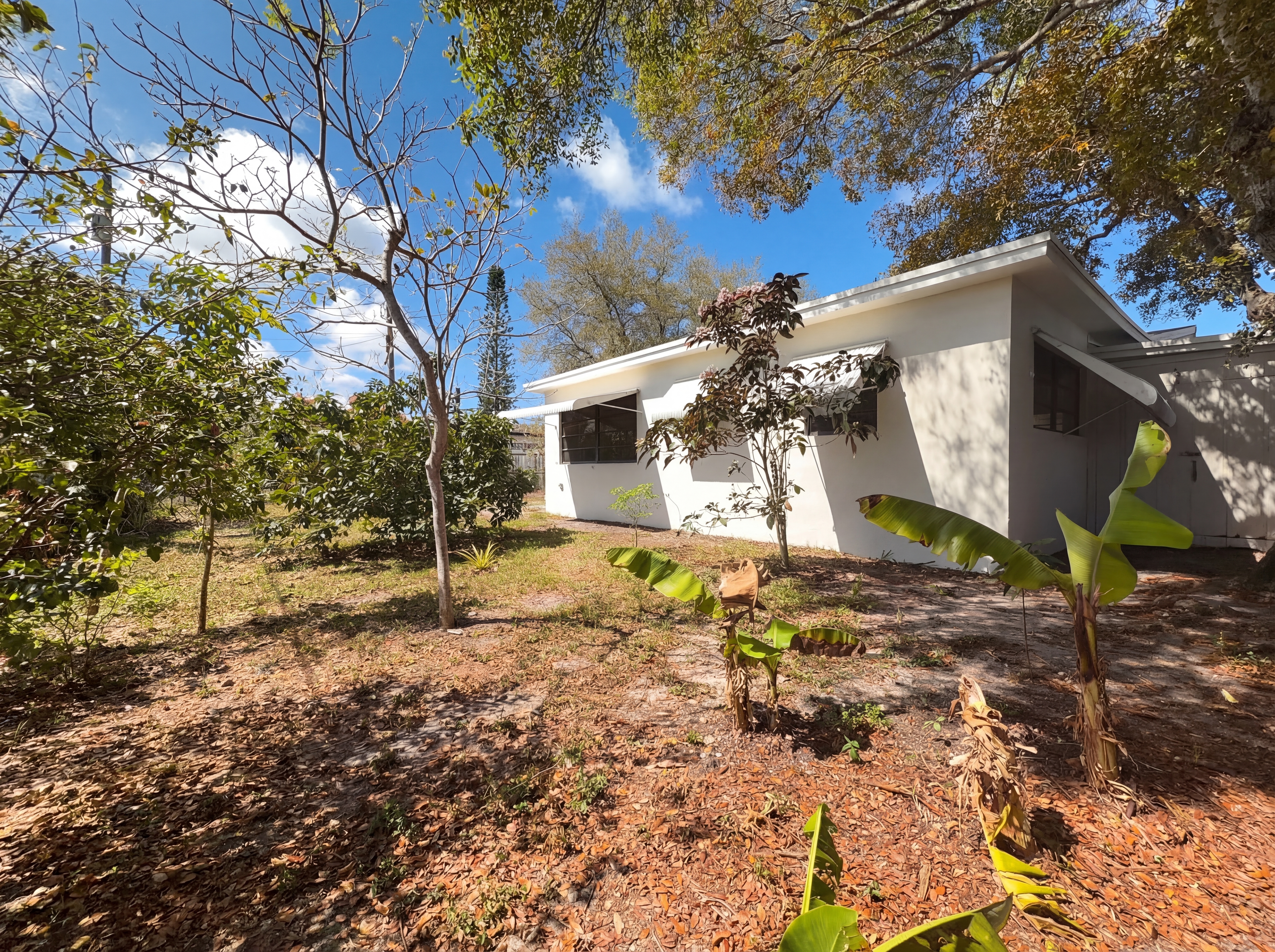 Photo 18 of 19 of 12230 SW 187th Ter, Miami, FL