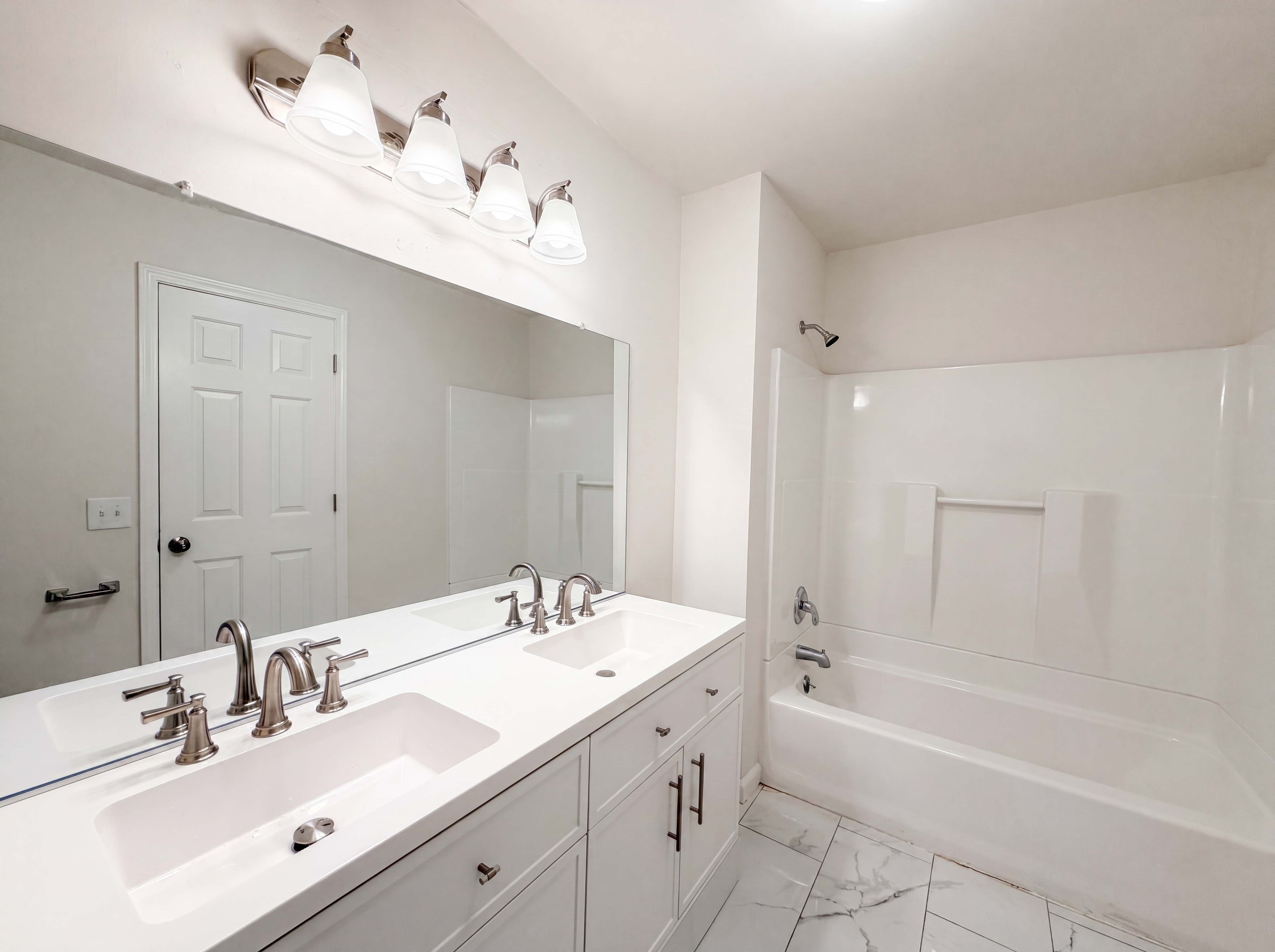 Photo 10 of 22 of 4023 Cavalier Dr, Murfreesboro, TN