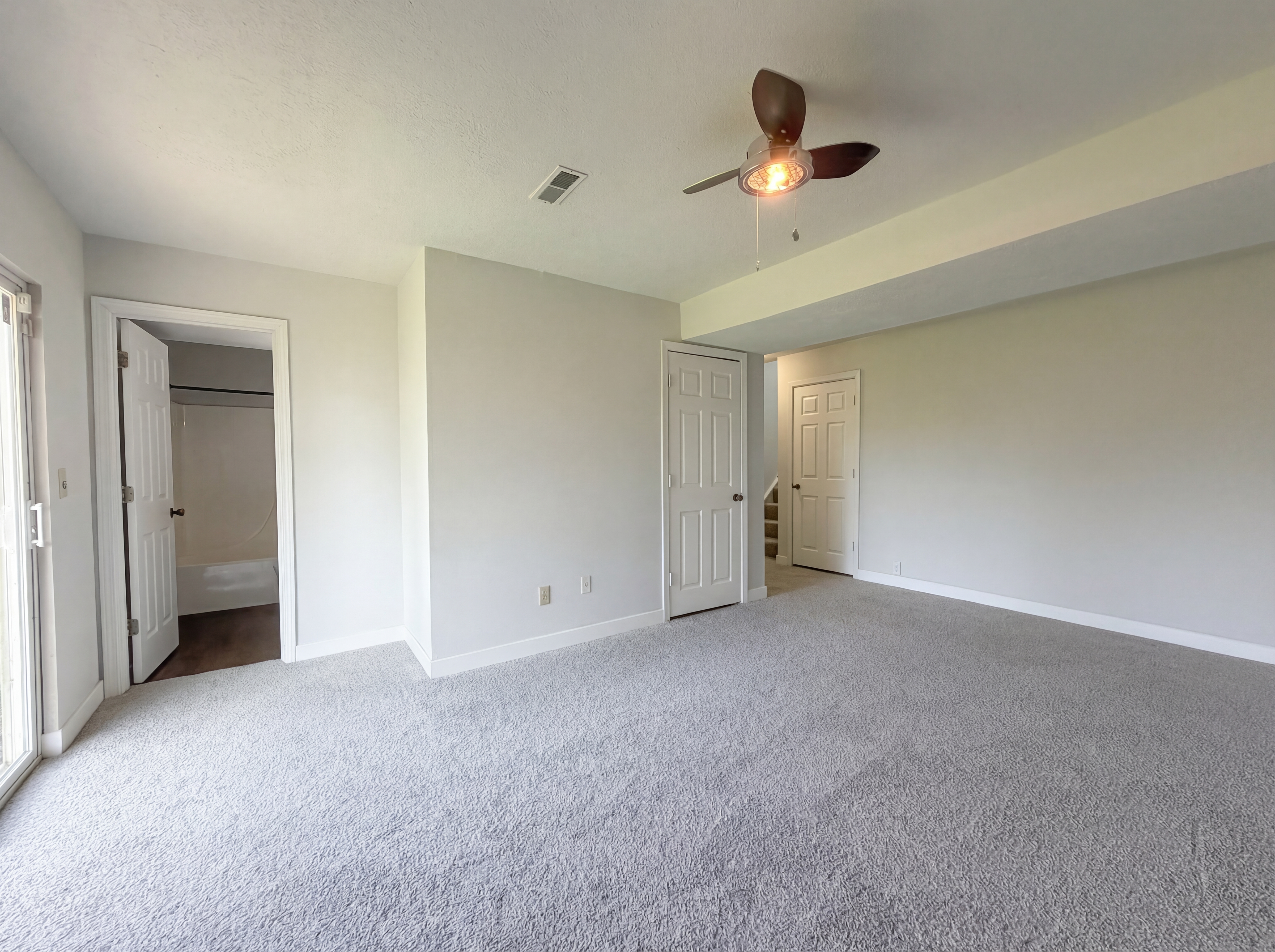 Photo 18 of 25 of 5691 Matuka Dr, Columbus, OH