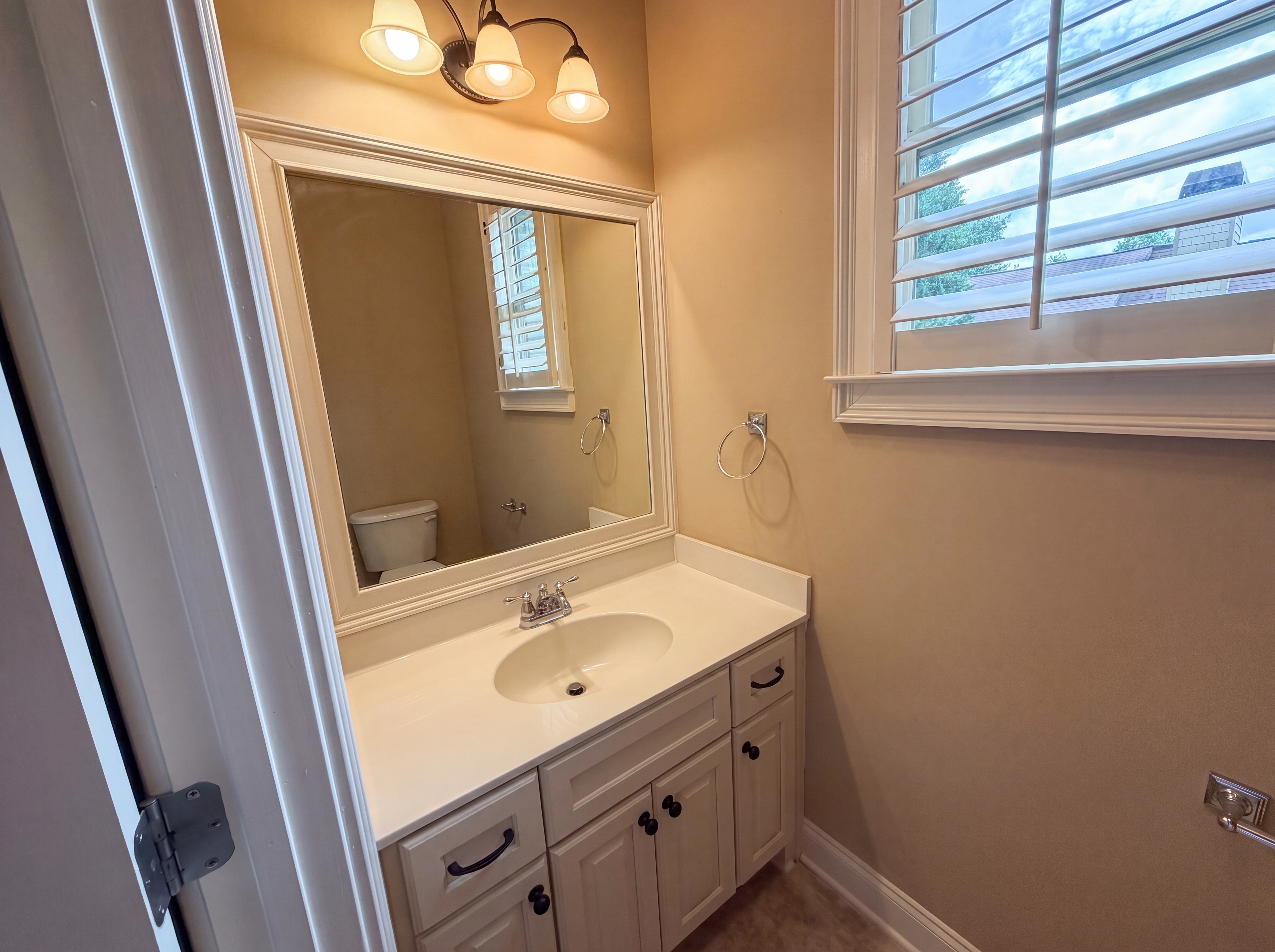 Photo 46 of 71 of 3250 Camellia Ln, Suwanee, GA