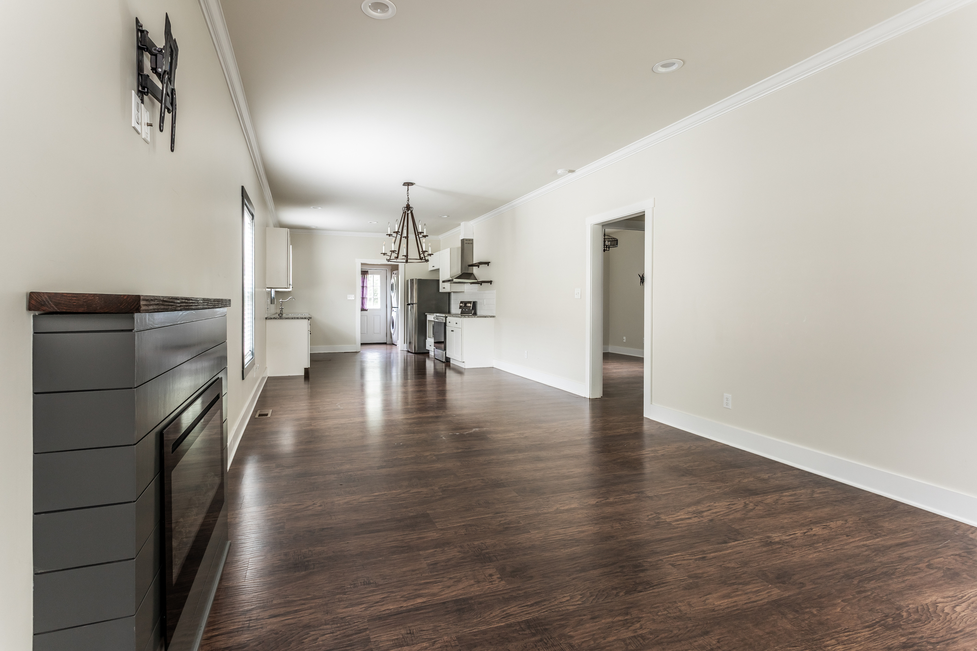 Photo 6 of 21 of 2510 E Glenwood Ave, Knoxville, TN