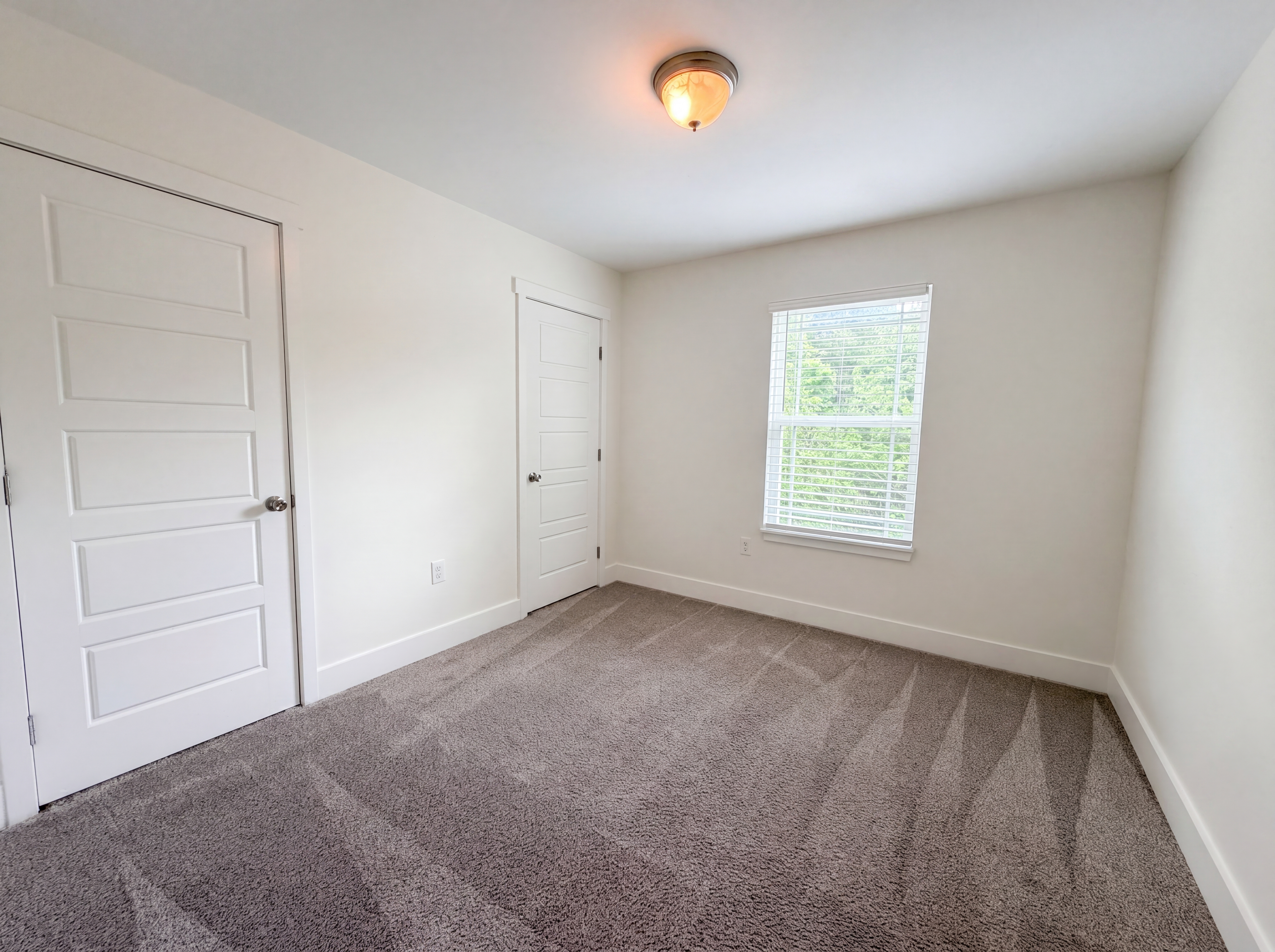 Photo 11 of 23 of 1134 Somerset Springs Dr, Spring Hill, TN