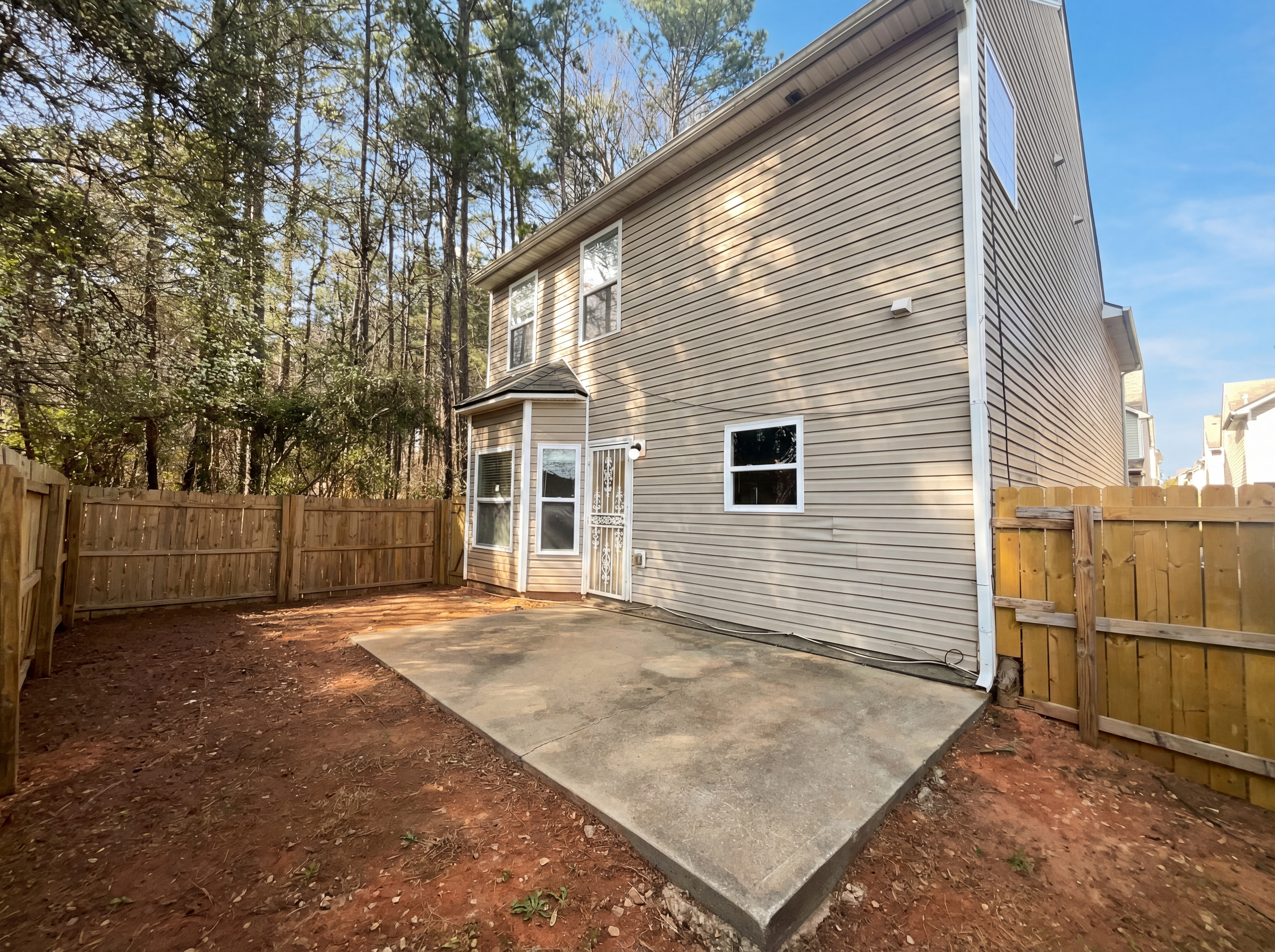 Photo 5 of 22 of 1630 Tigris Ct, Atlanta, GA