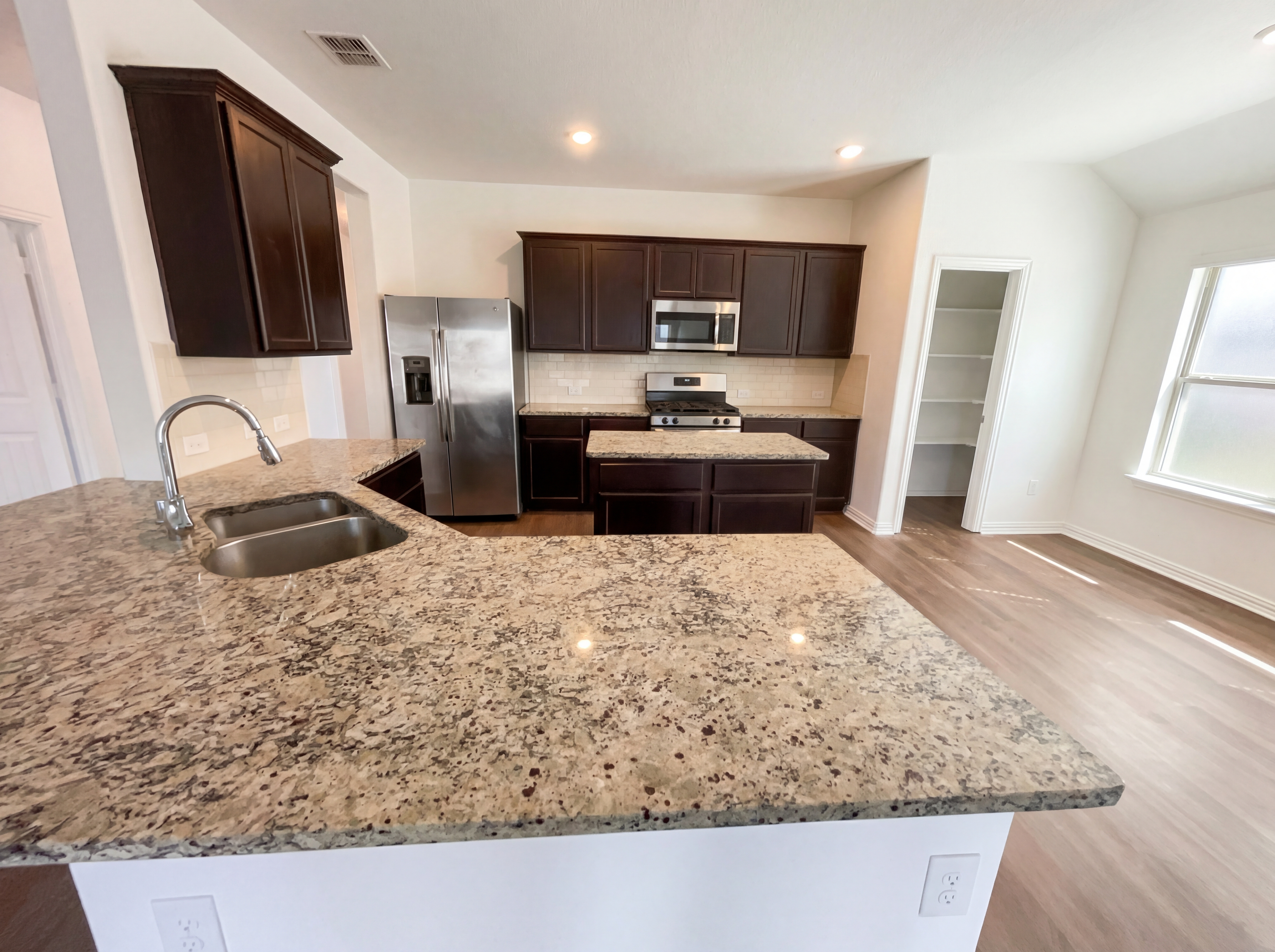 Photo 2 of 16 of 8400 High Garden St, Fort Worth, TX