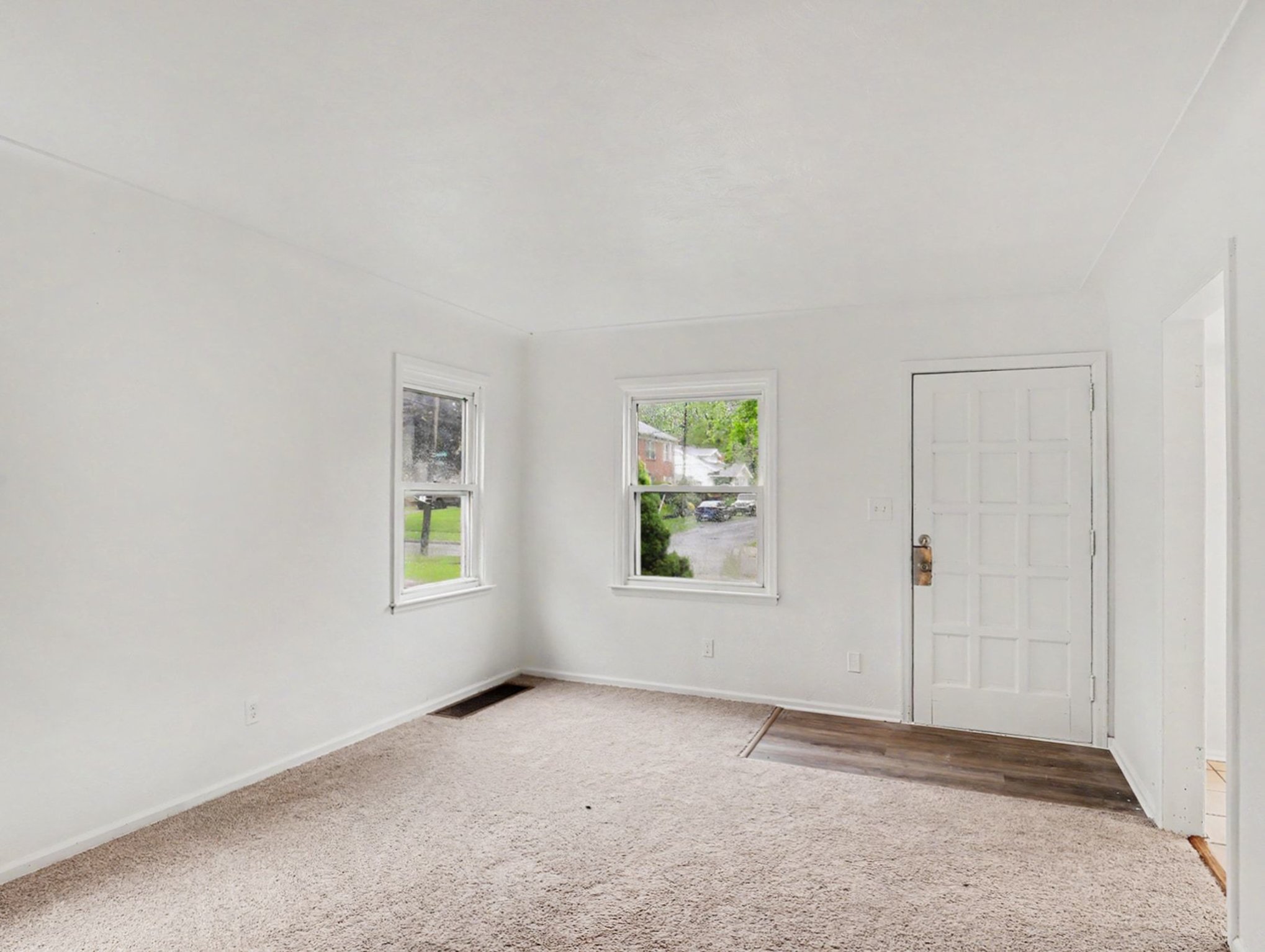 Photo 3 of 21 of 3439 Rushland Ave, Toledo, OH