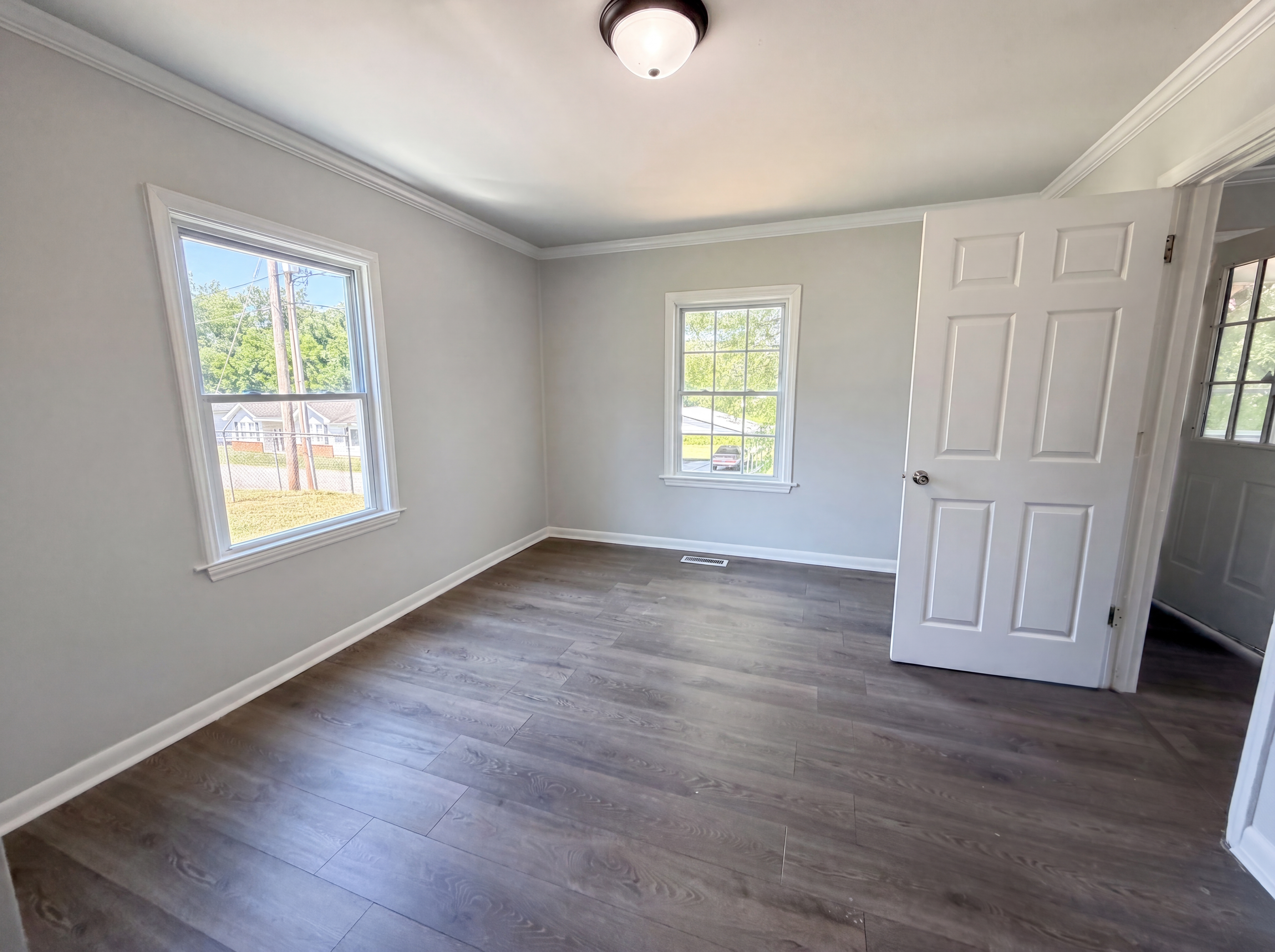 Photo 10 of 15 of 123 E Farmview St, Gastonia, NC