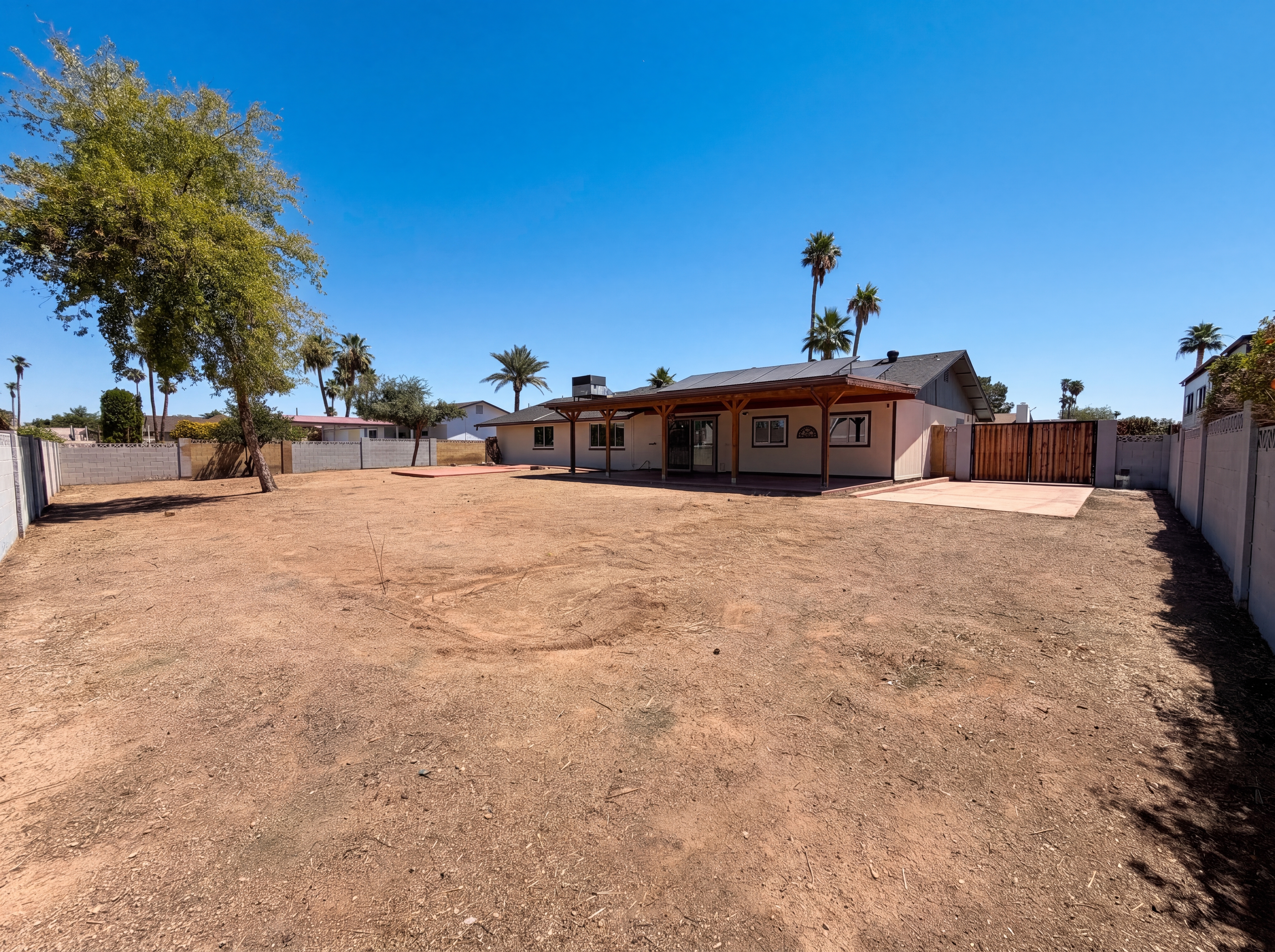 Photo 5 of 28 of 1508 N 62nd Pl, Mesa, AZ