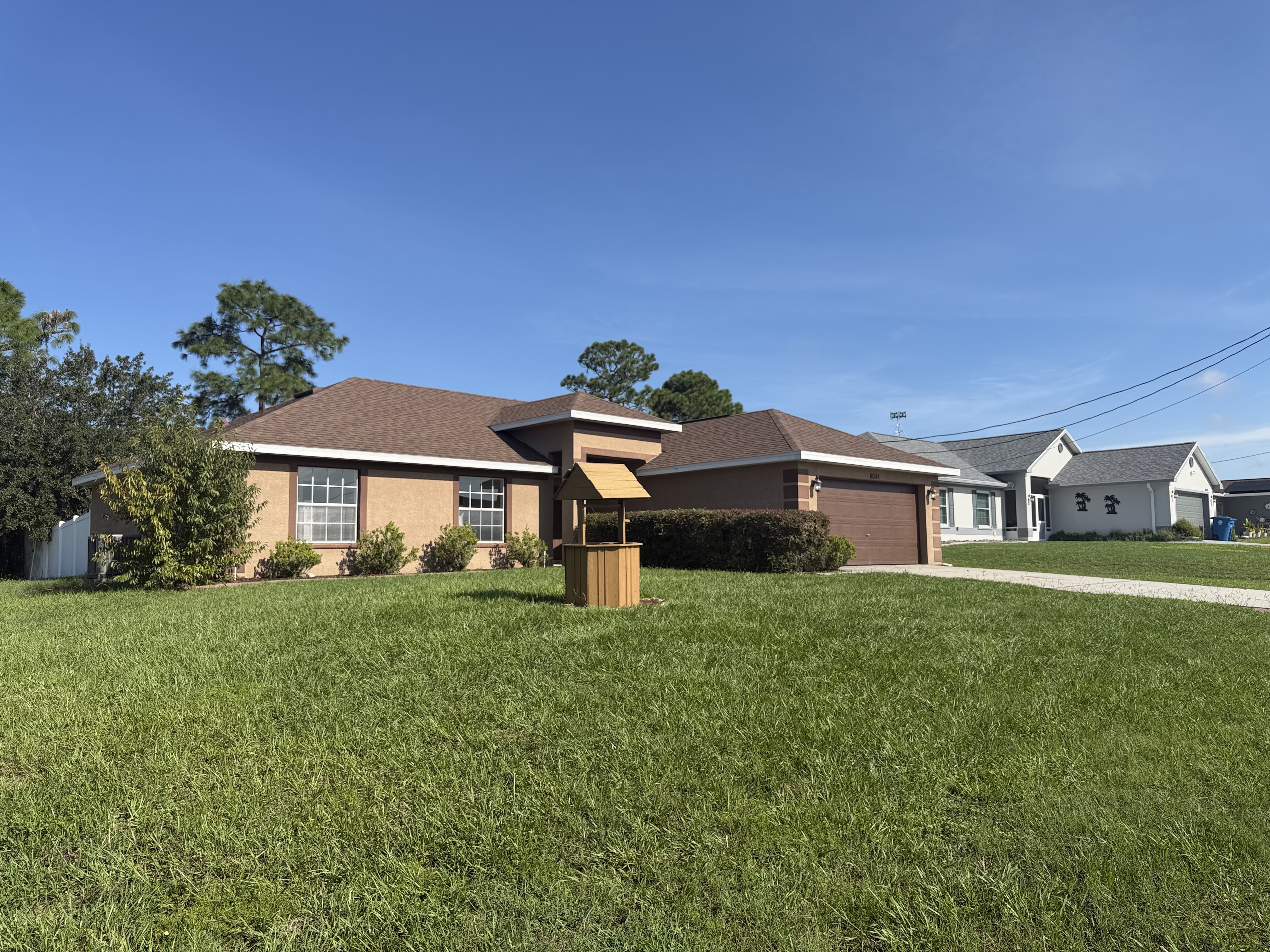 Photo 8 of 29 of 6041 Parnell Ave, Spring Hill, FL