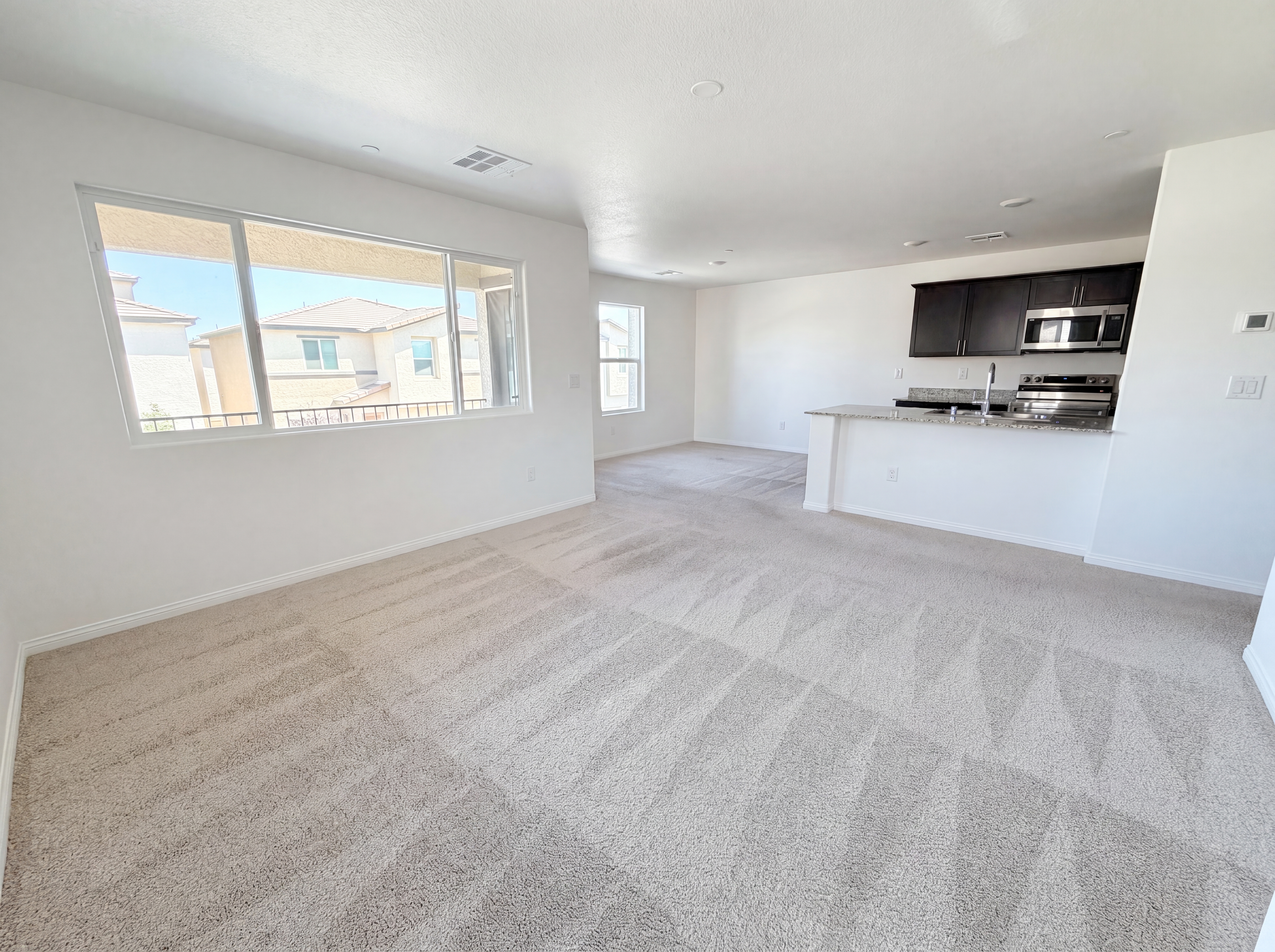 Photo 3 of 39 of 6929 Crimson Shadow St, North Las Vegas, NV