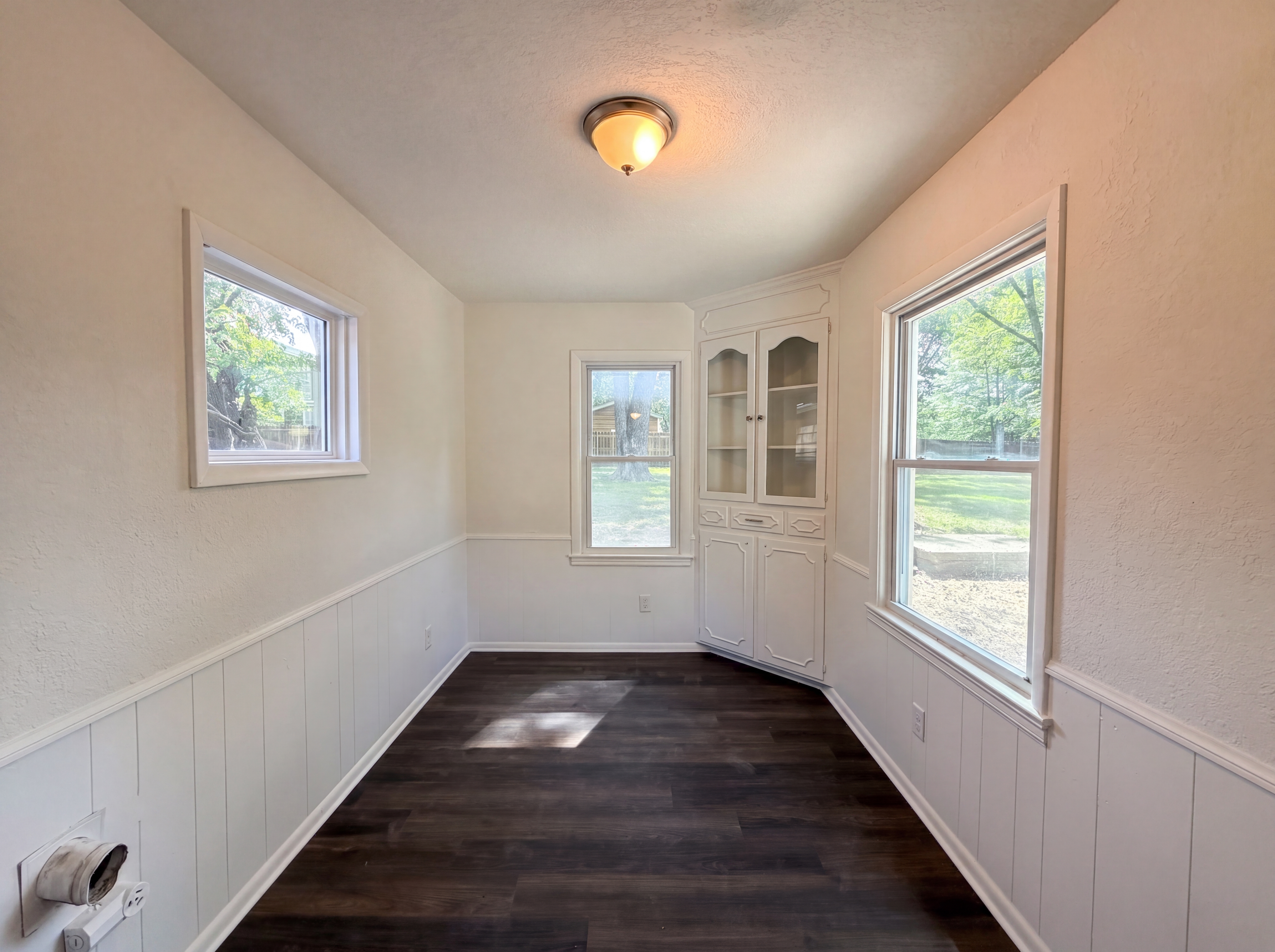 Photo 9 of 16 of 1825 NE Bren Mar Rd, Lees Summit, MO
