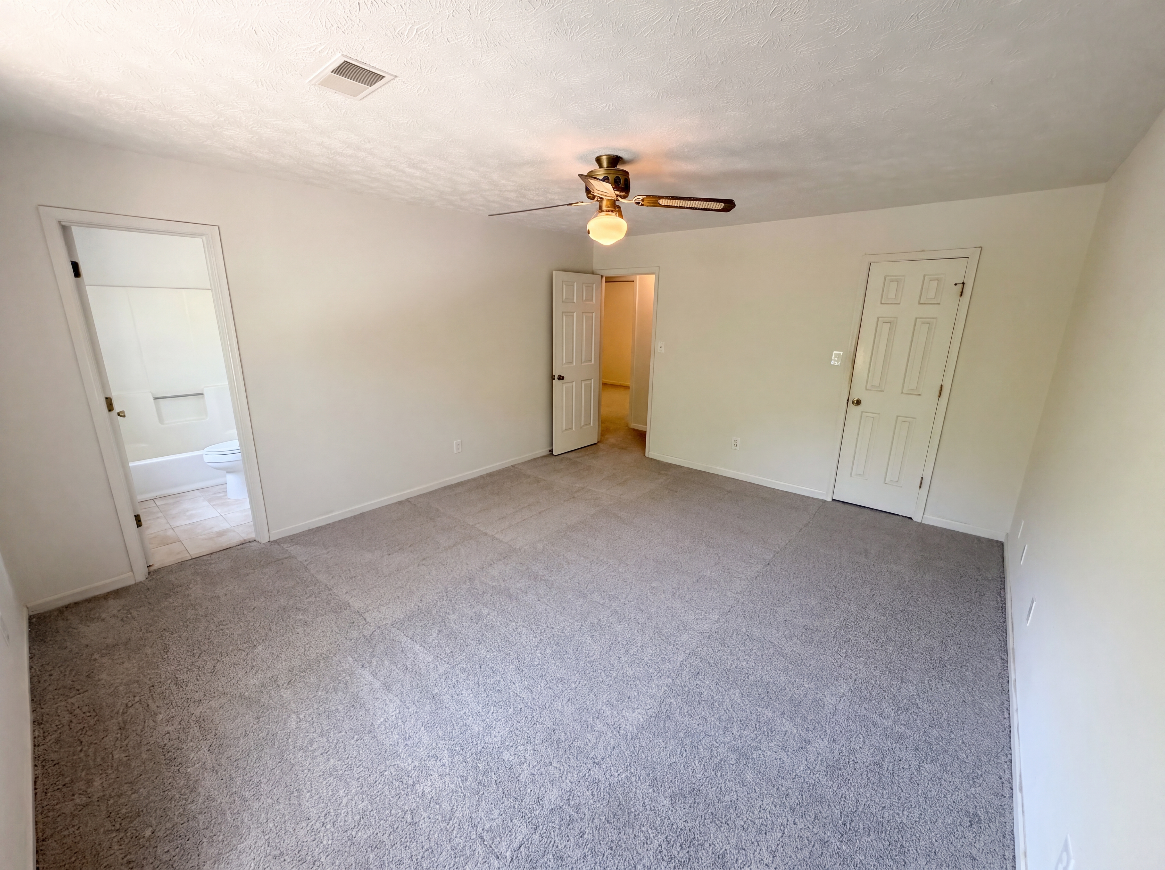 Photo 4 of 23 of 4558 Coopers Creek Pl SE, Smyrna, GA
