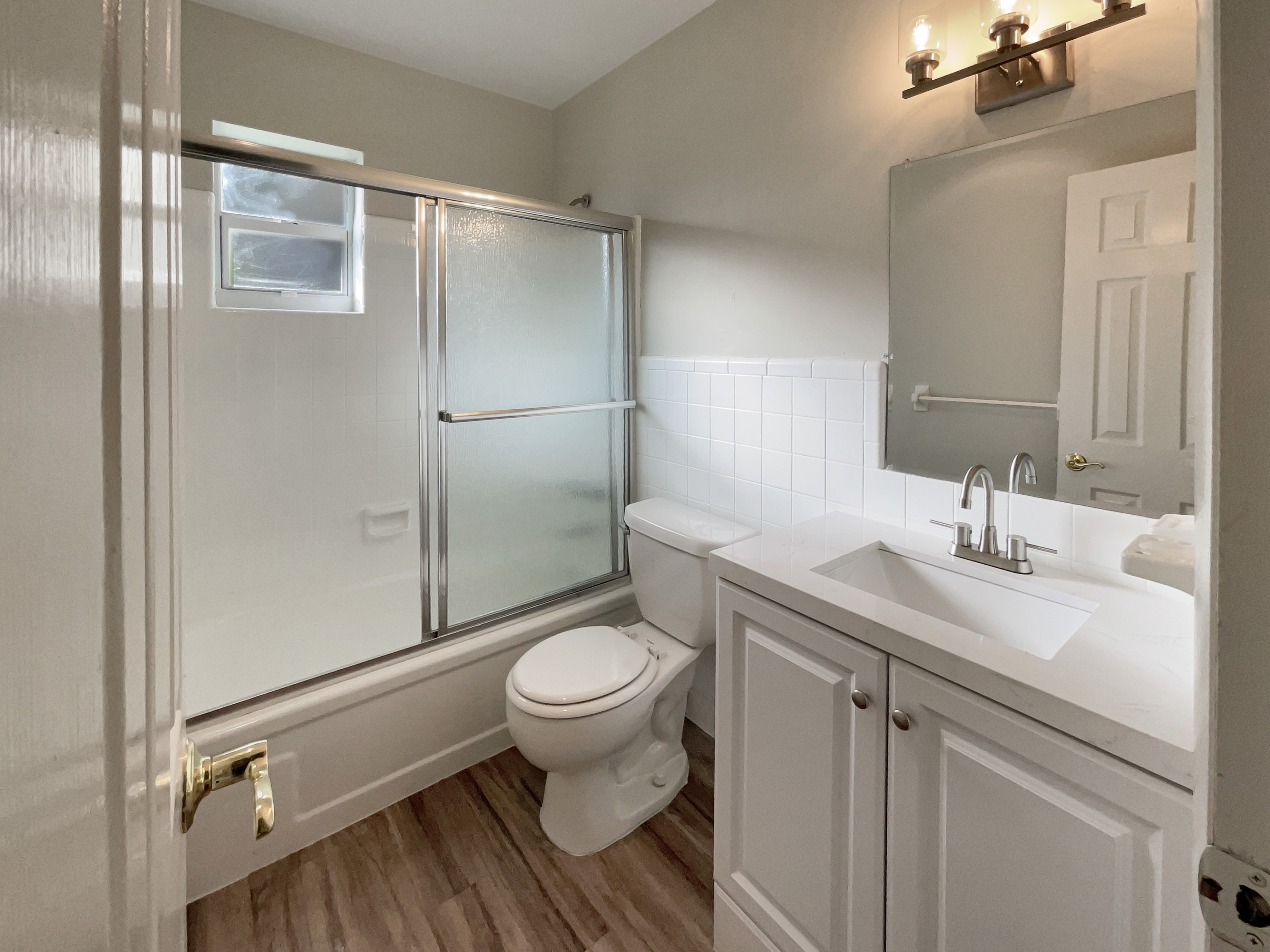 Photo 13 of 20 of 3765 NE 12th Ter, Pompano Beach, FL