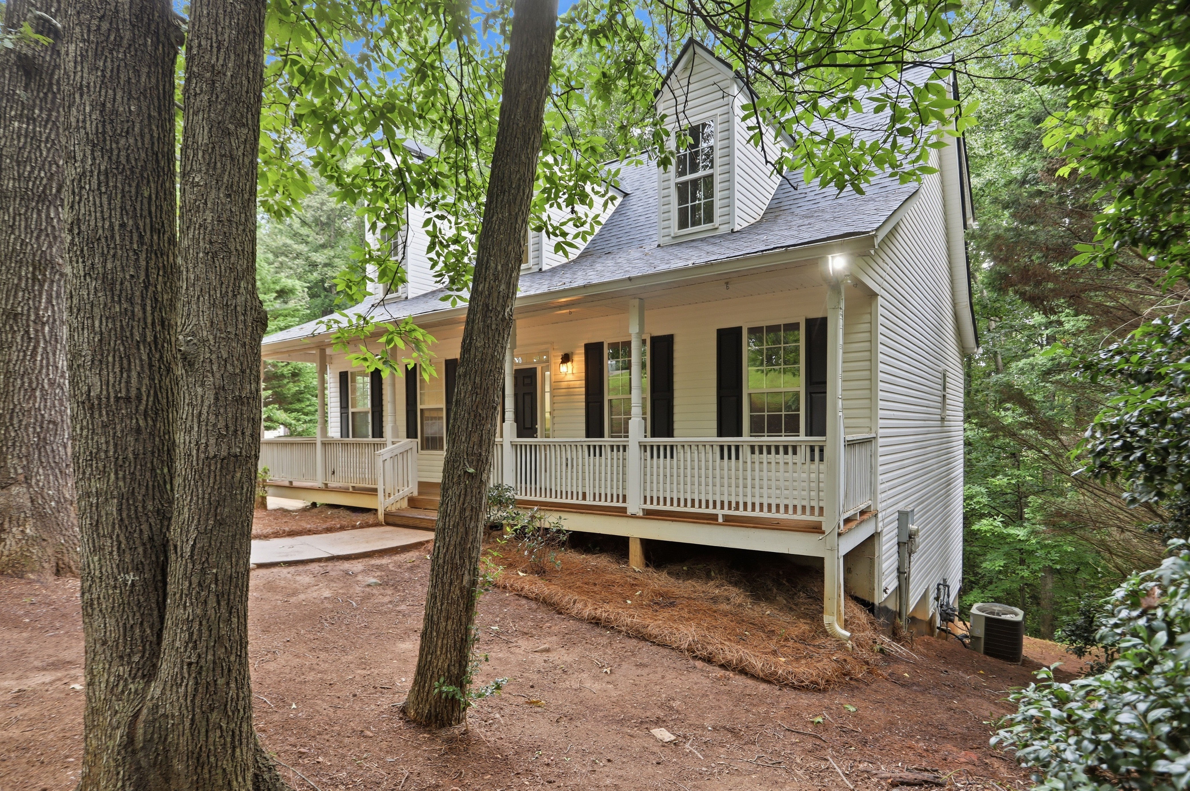 Photo 3 of 35 of 10283 Freehome Hwy, Canton, GA