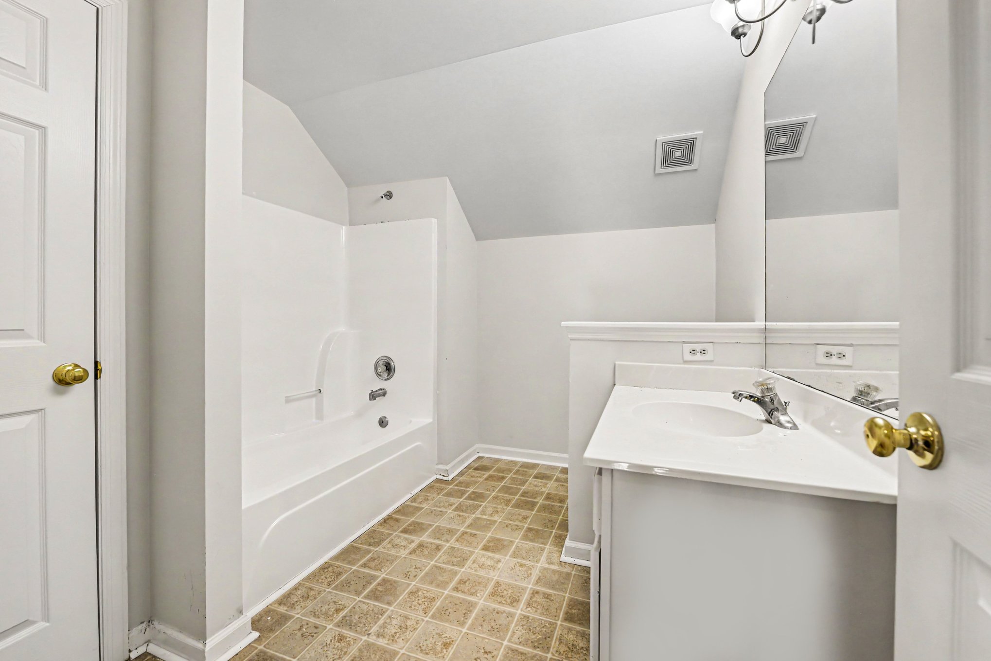 Photo 12 of 17 of 4861 Hearthside Dr, Summerville, SC
