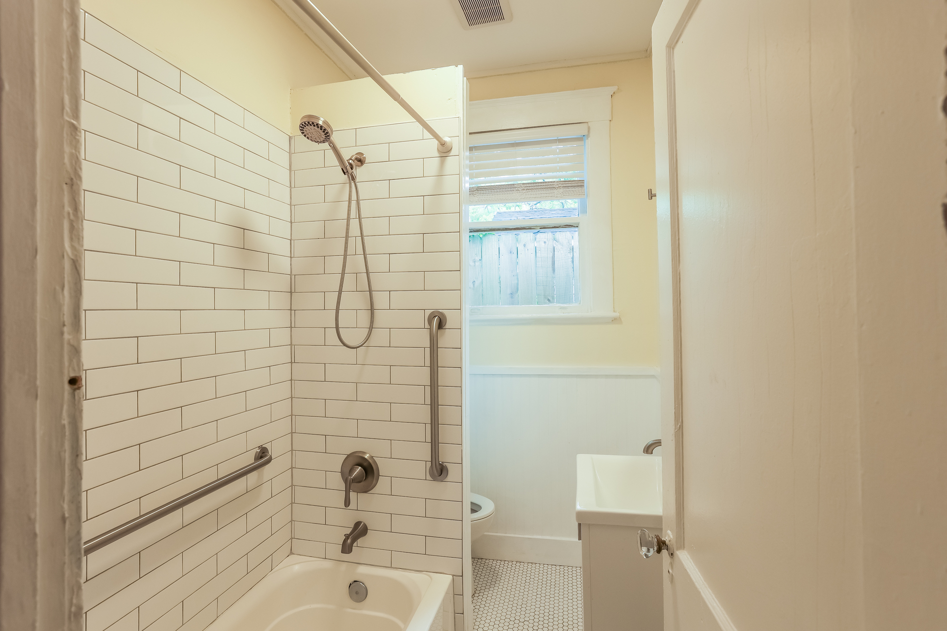Photo 20 of 21 of 1231 E 42nd St, Savannah, GA