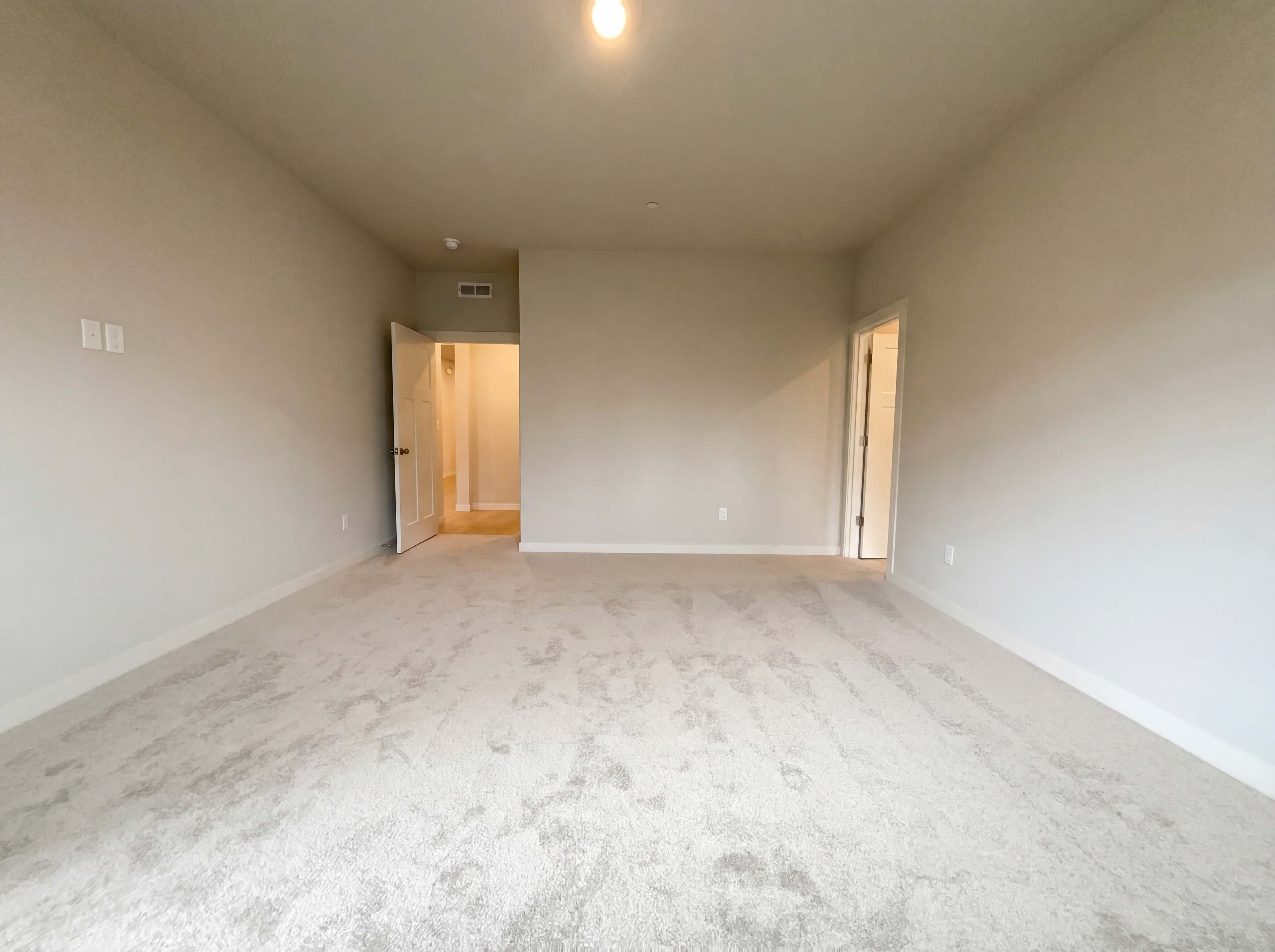 Photo 4 of 21 of 3616 NE 170th St, Vancouver, WA