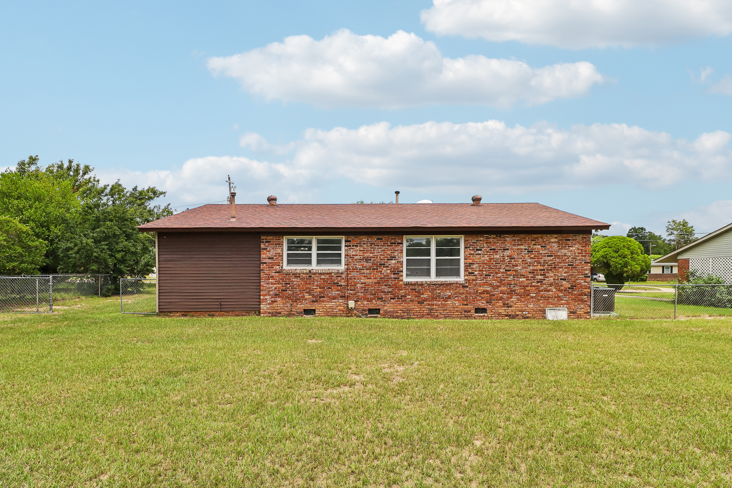 Photo 7 of 27 of 2724 Glenn Hills Dr, Augusta, GA
