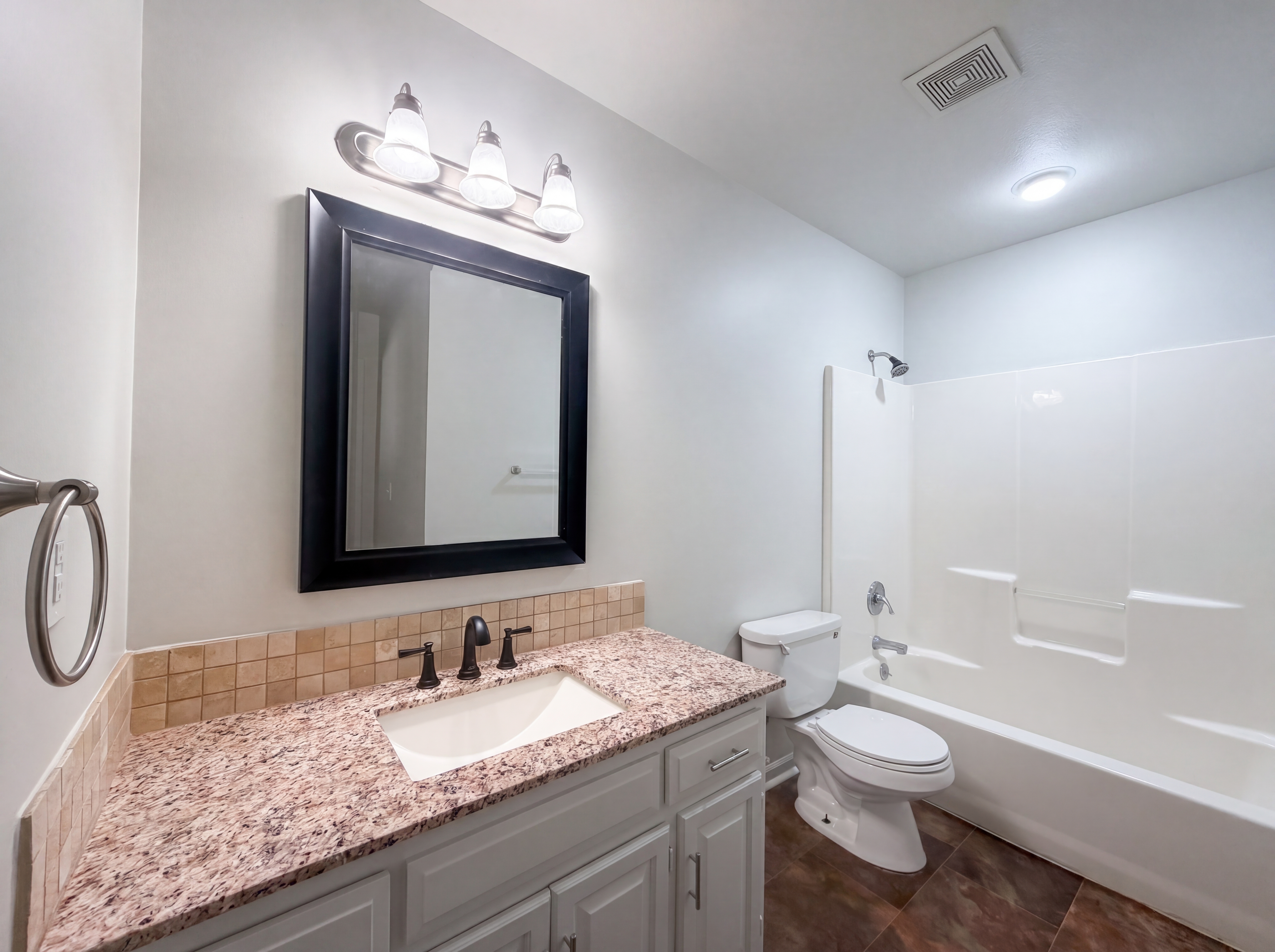 Photo 6 of 21 of 1105 Fox Run Trl, Platte City, MO