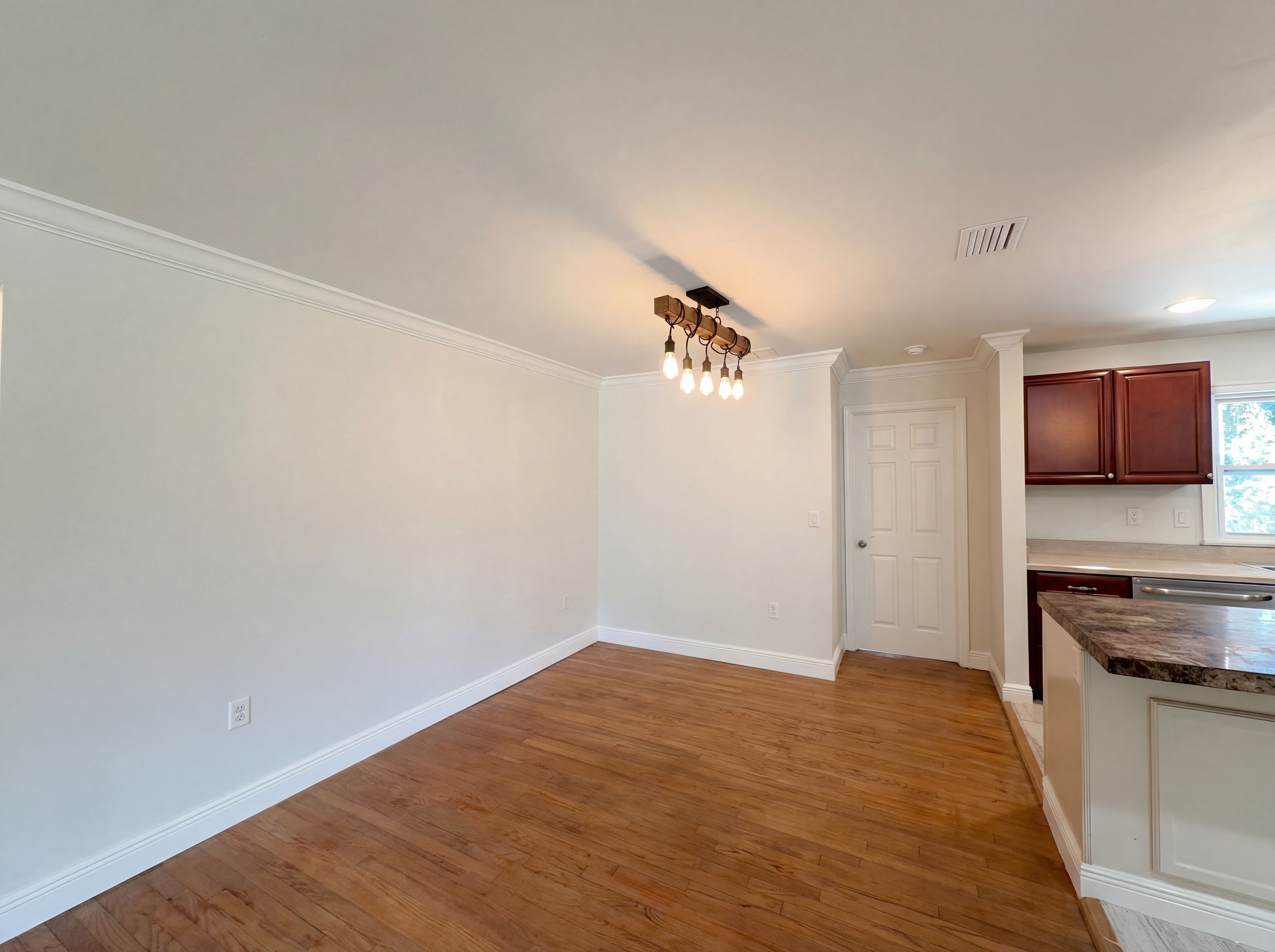 Photo 9 of 21 of 520 Sumner Ave, Orange City, FL