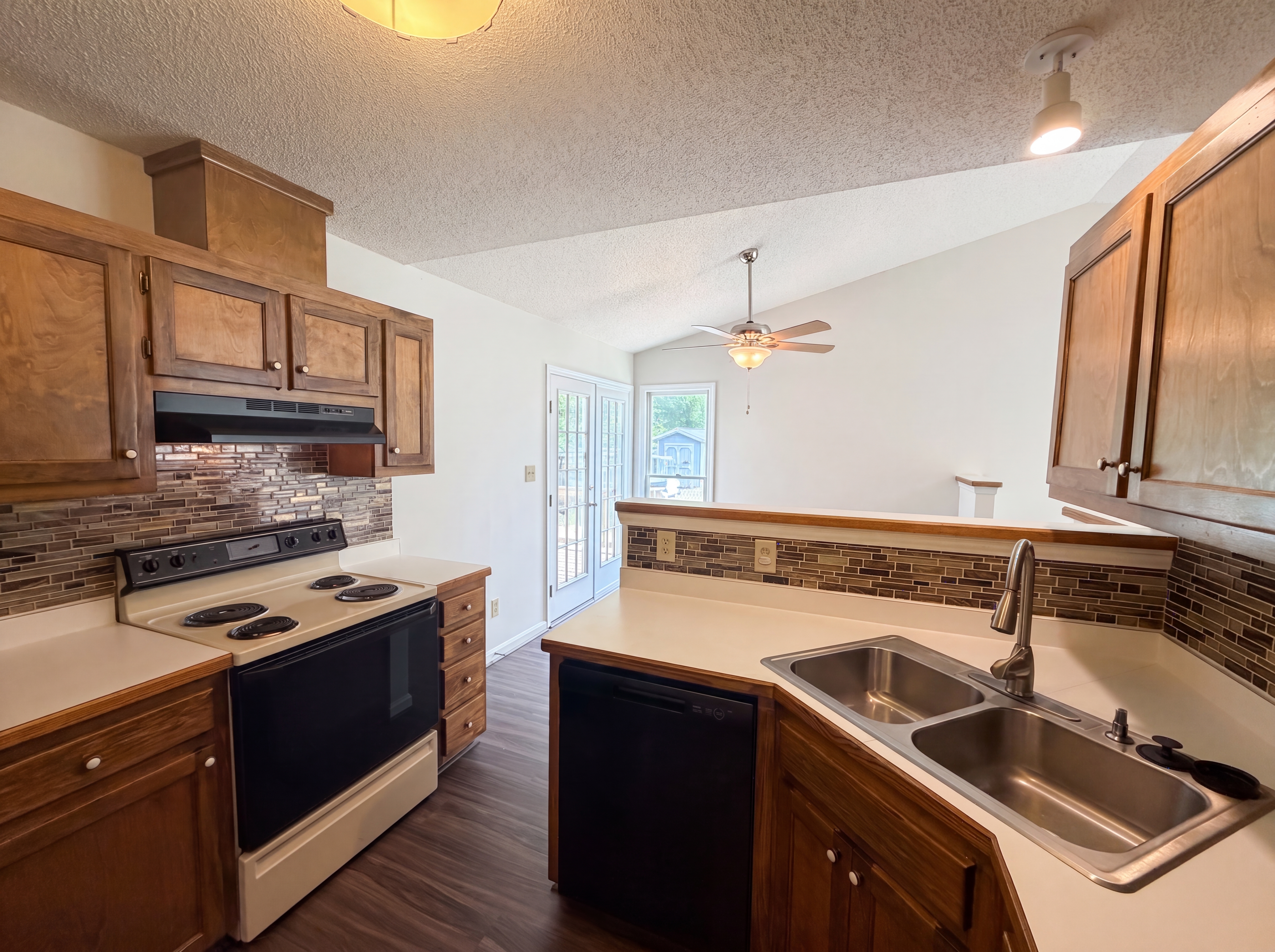 Photo 8 of 17 of 3117 Verdugo Dr, Raleigh, NC