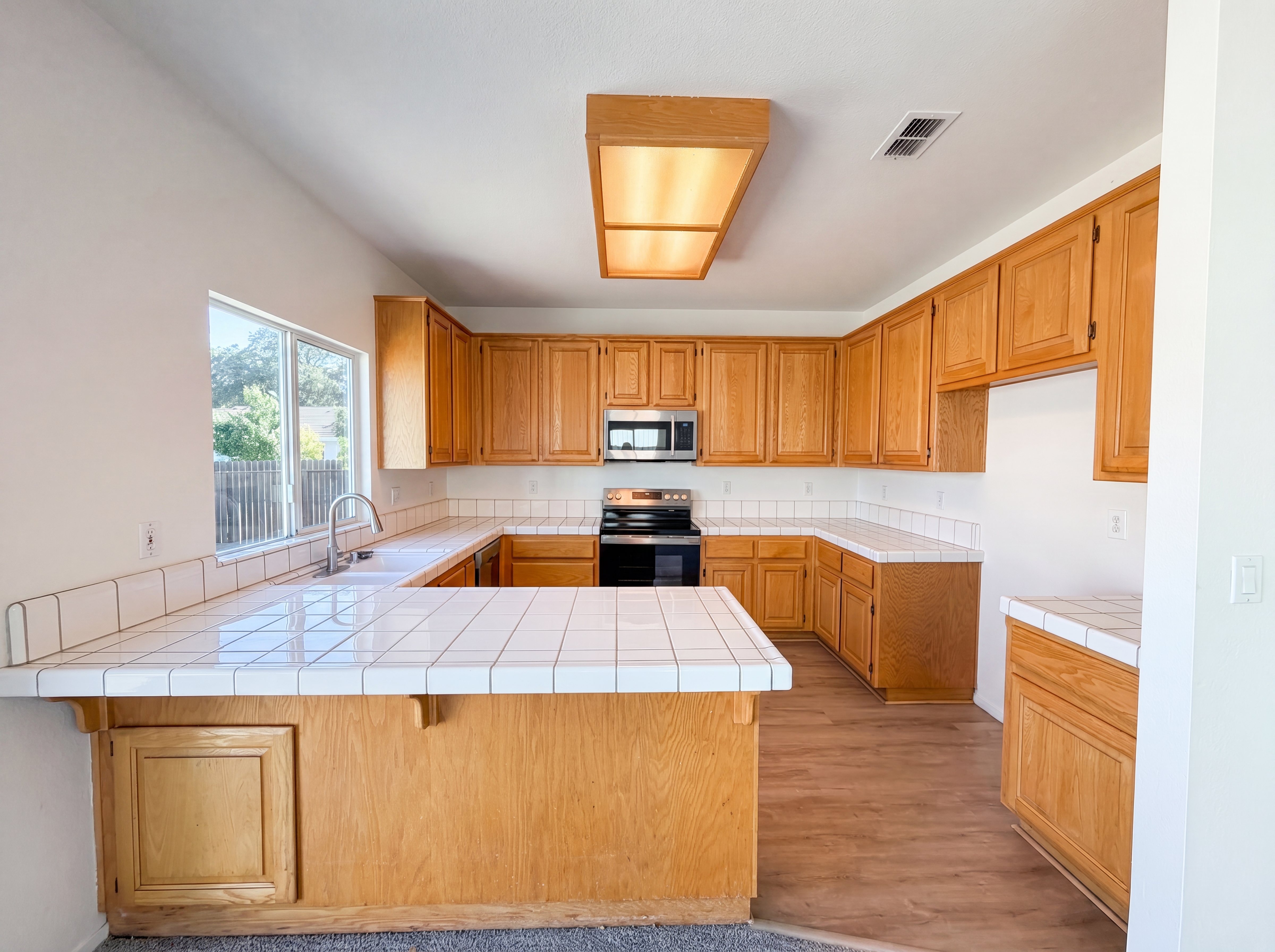 Photo 2 of 29 of 5000 Klondike Way, El Dorado Hills, CA