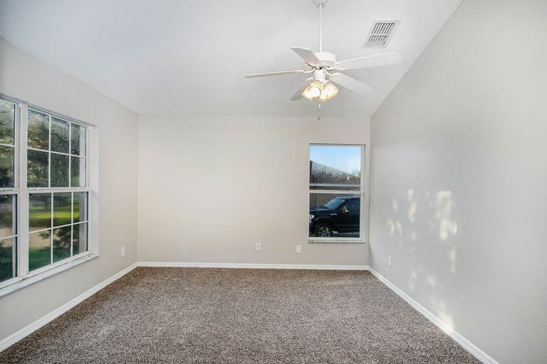 Photo 10 of 18 - 36641 Oconee Ave, Eustis, FL 32736