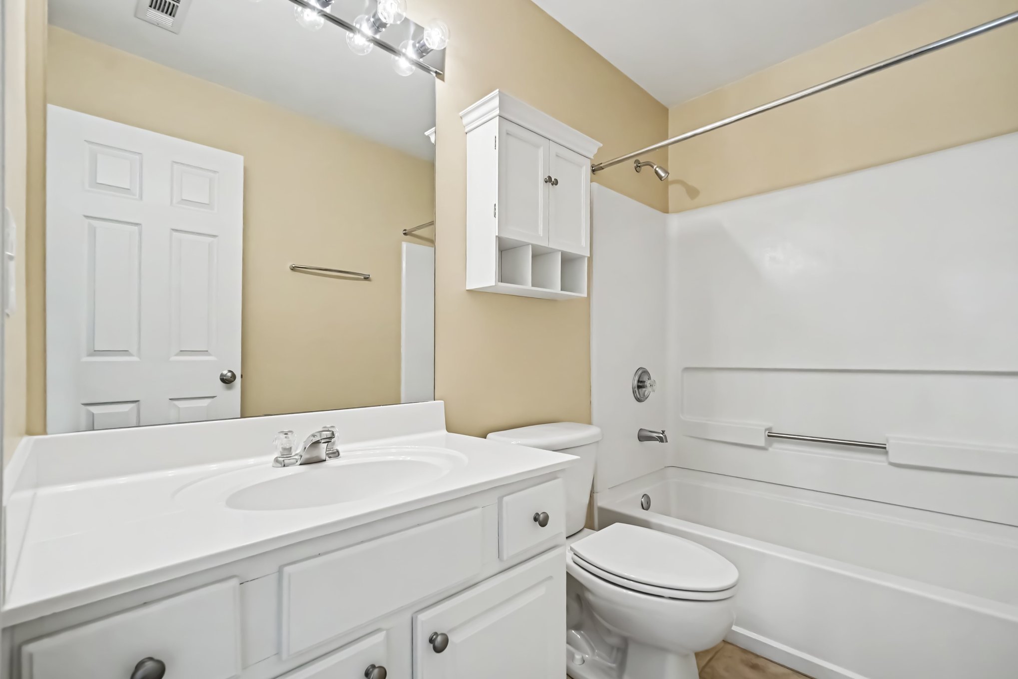 Photo 13 of 17 of 13279 Marrywood Dr, Milton, GA