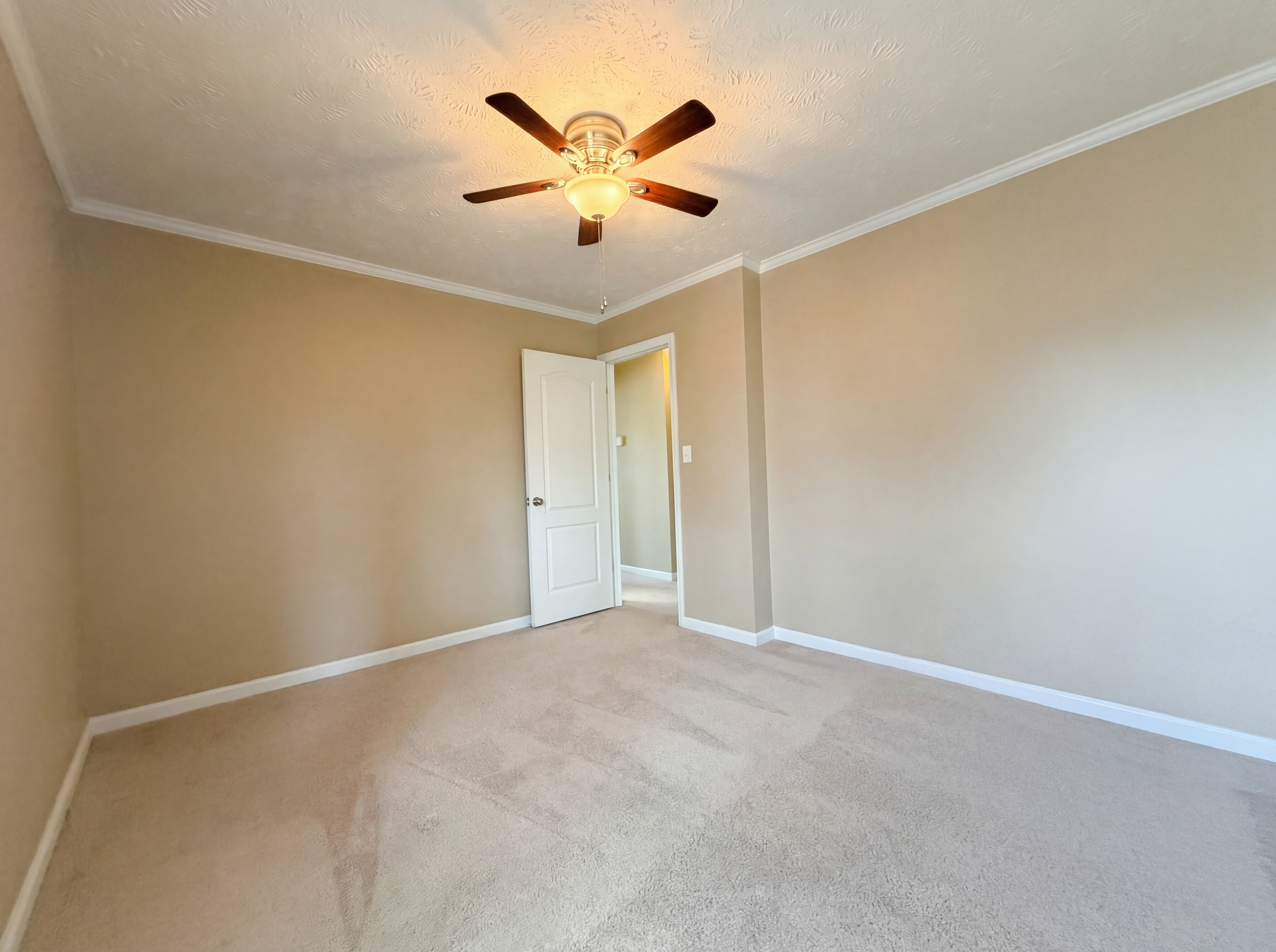 Photo 15 of 19 of 3516 Gables Dr, Fayetteville, NC