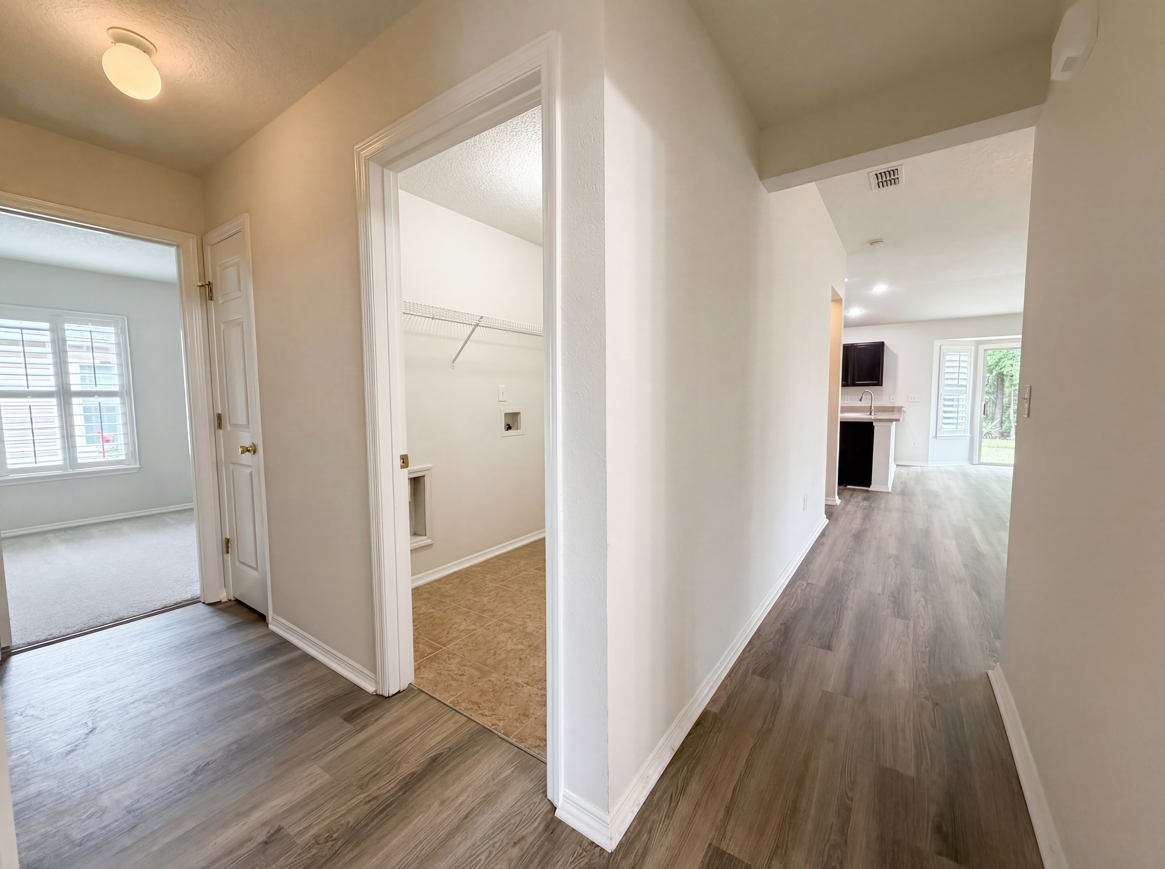 Photo 15 of 17 of 11862 Alexandra Dr, Jacksonville, FL