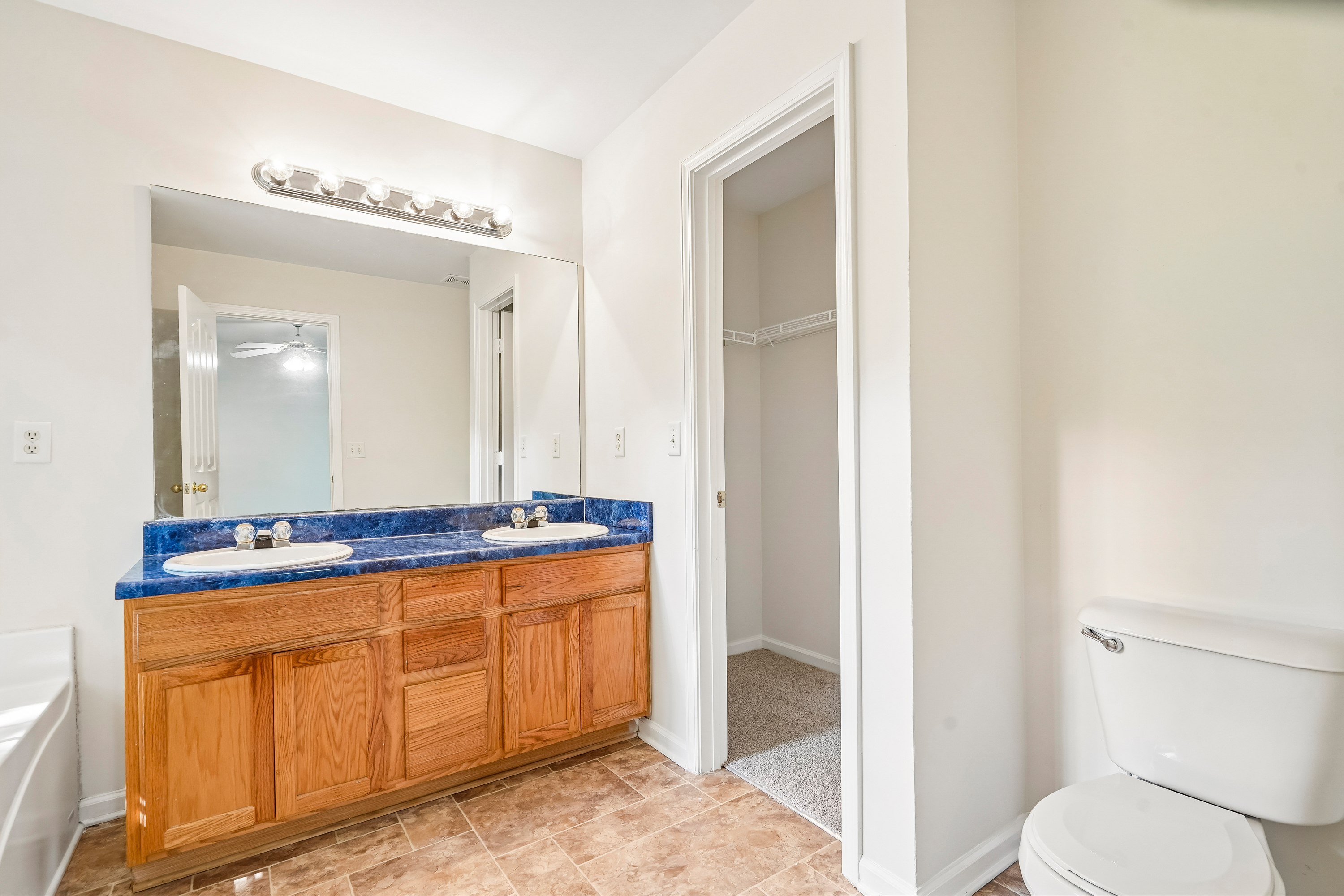 Photo 9 of 31 of 6550 Snowbird Ln, Douglasville, GA