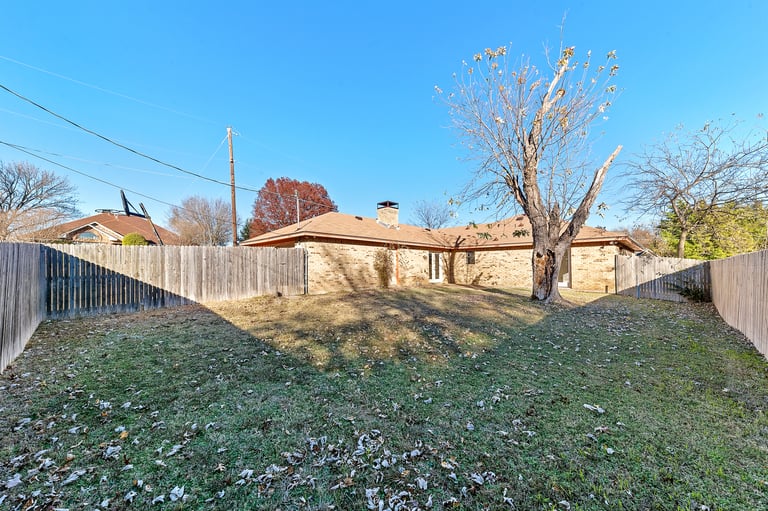 Photo 22 of 22 - 1931 Timberline Cir, Duncanville, TX 75137