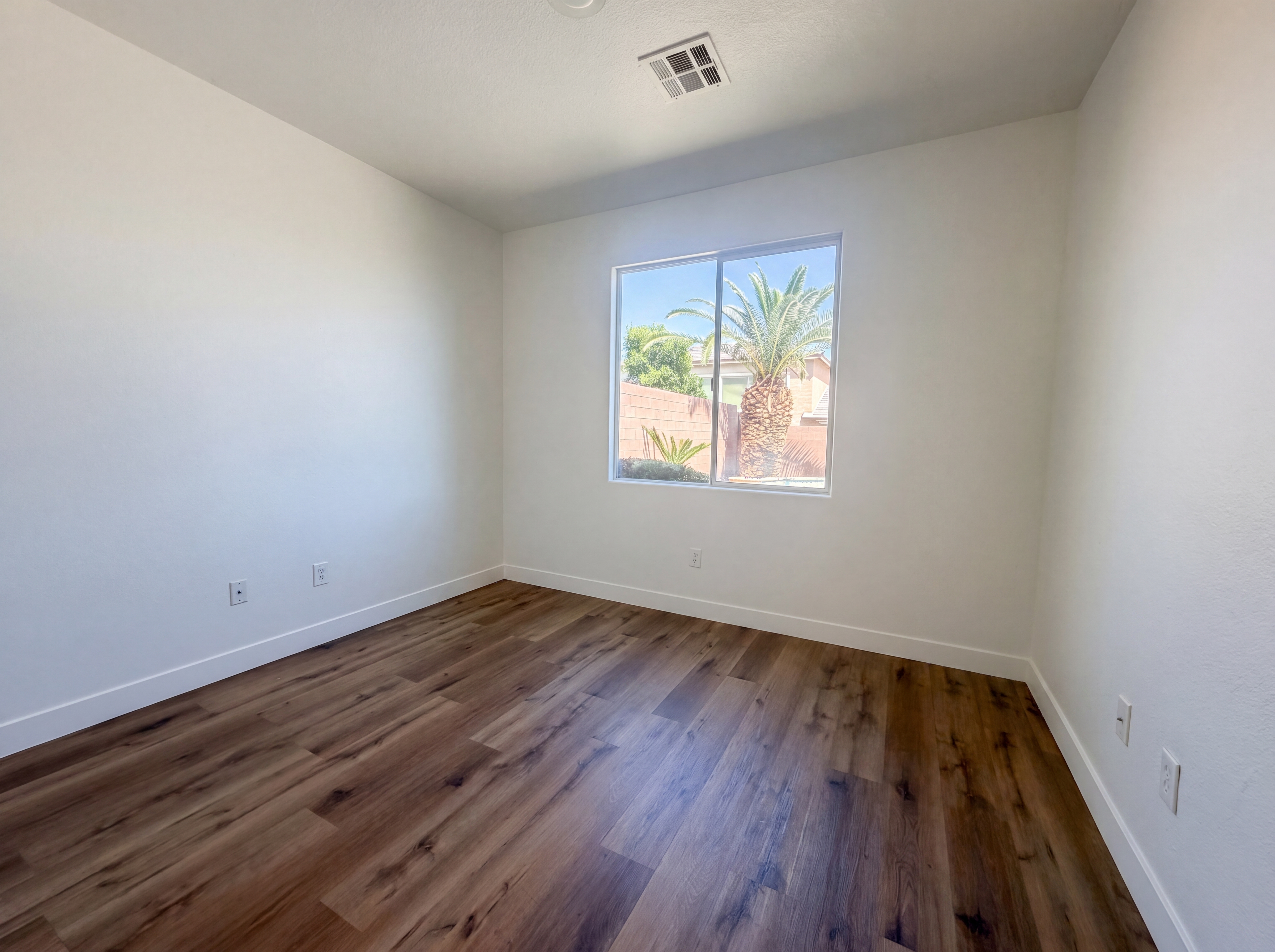Photo 14 of 24 of 6224 Silver Edge St, North Las Vegas, NV